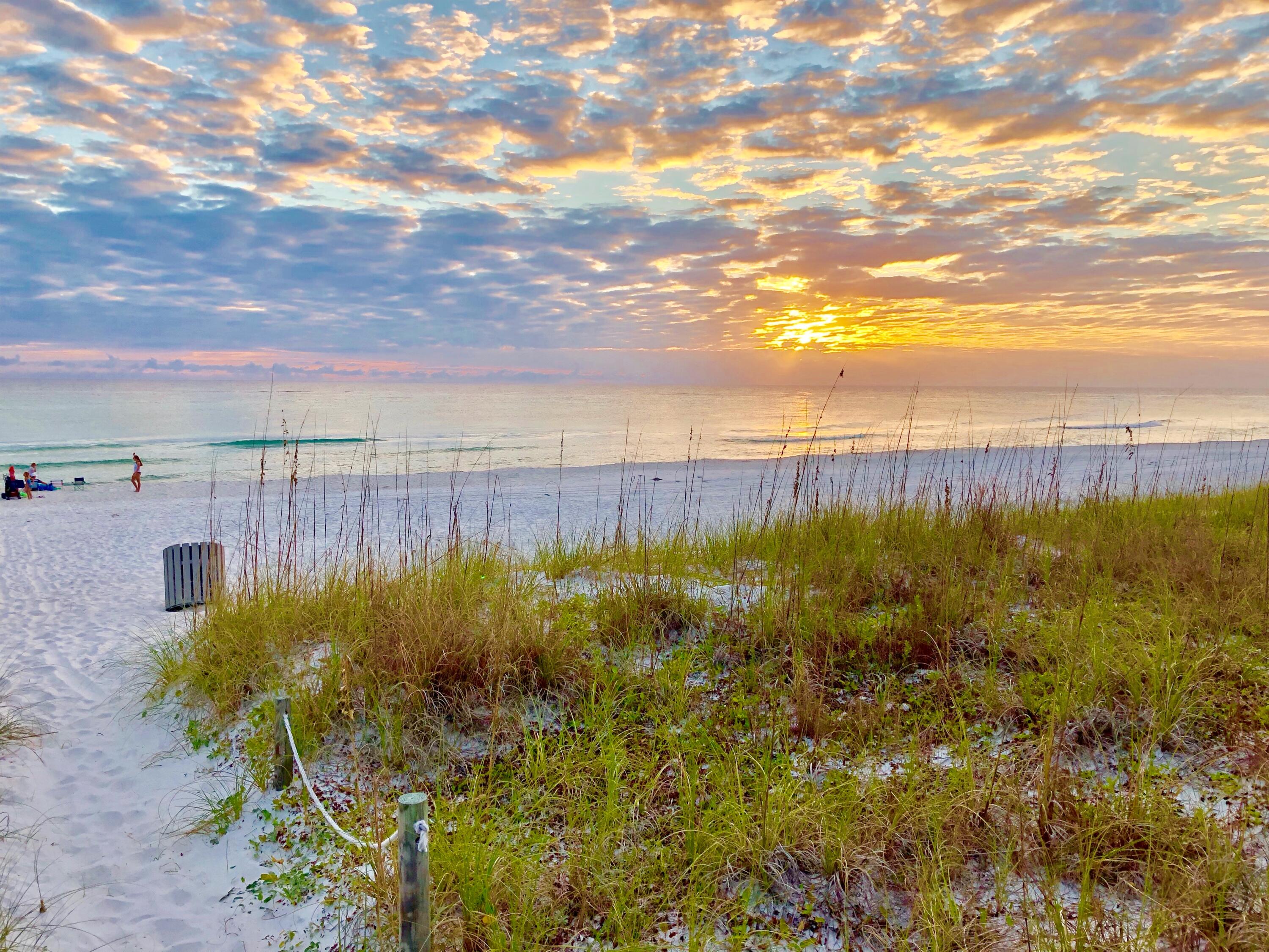 SUNSET VILLAS - Residential