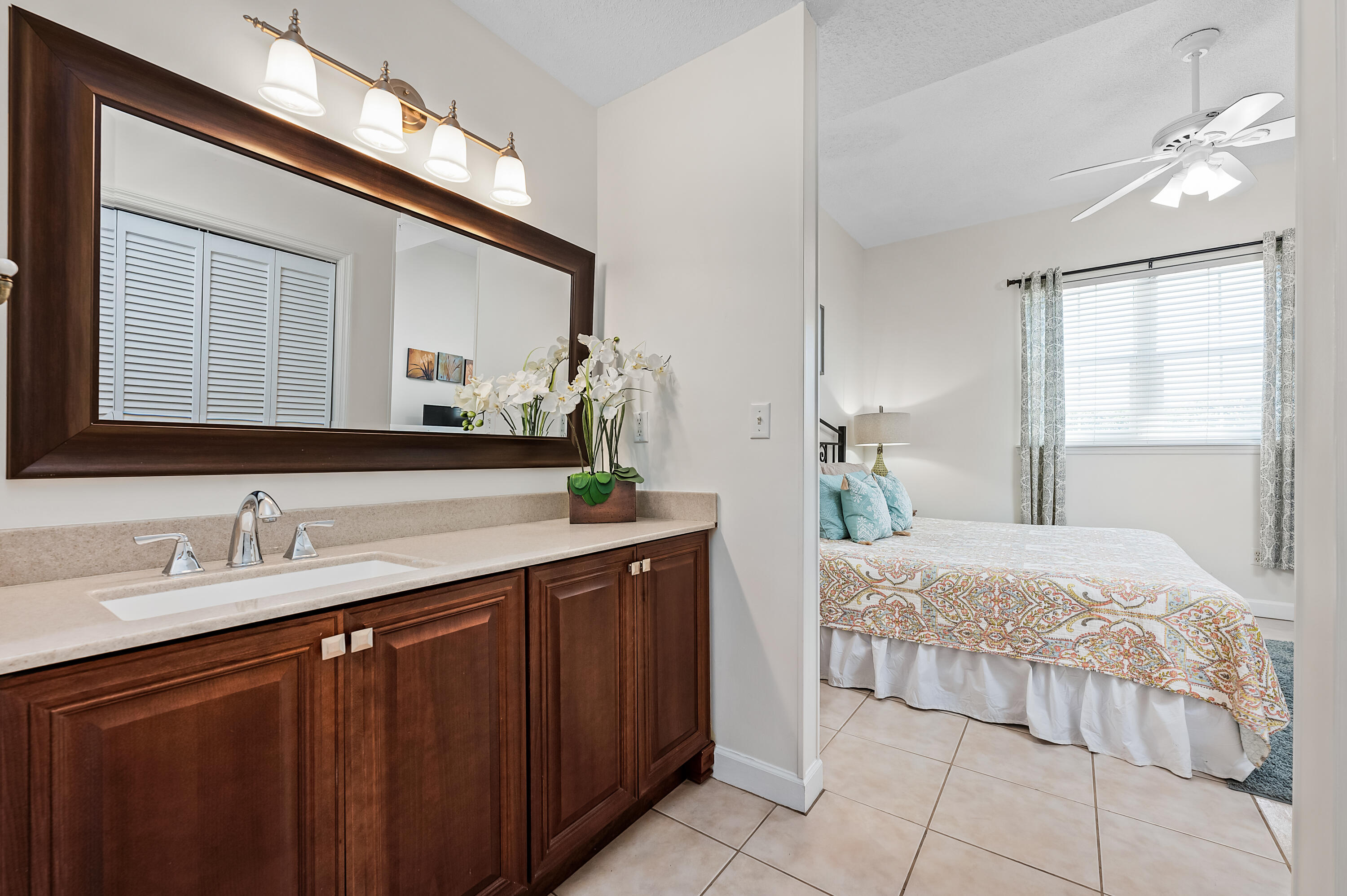 INN AT CRYSTAL BEACH (SUMMERCHASE CONDO) - Residential