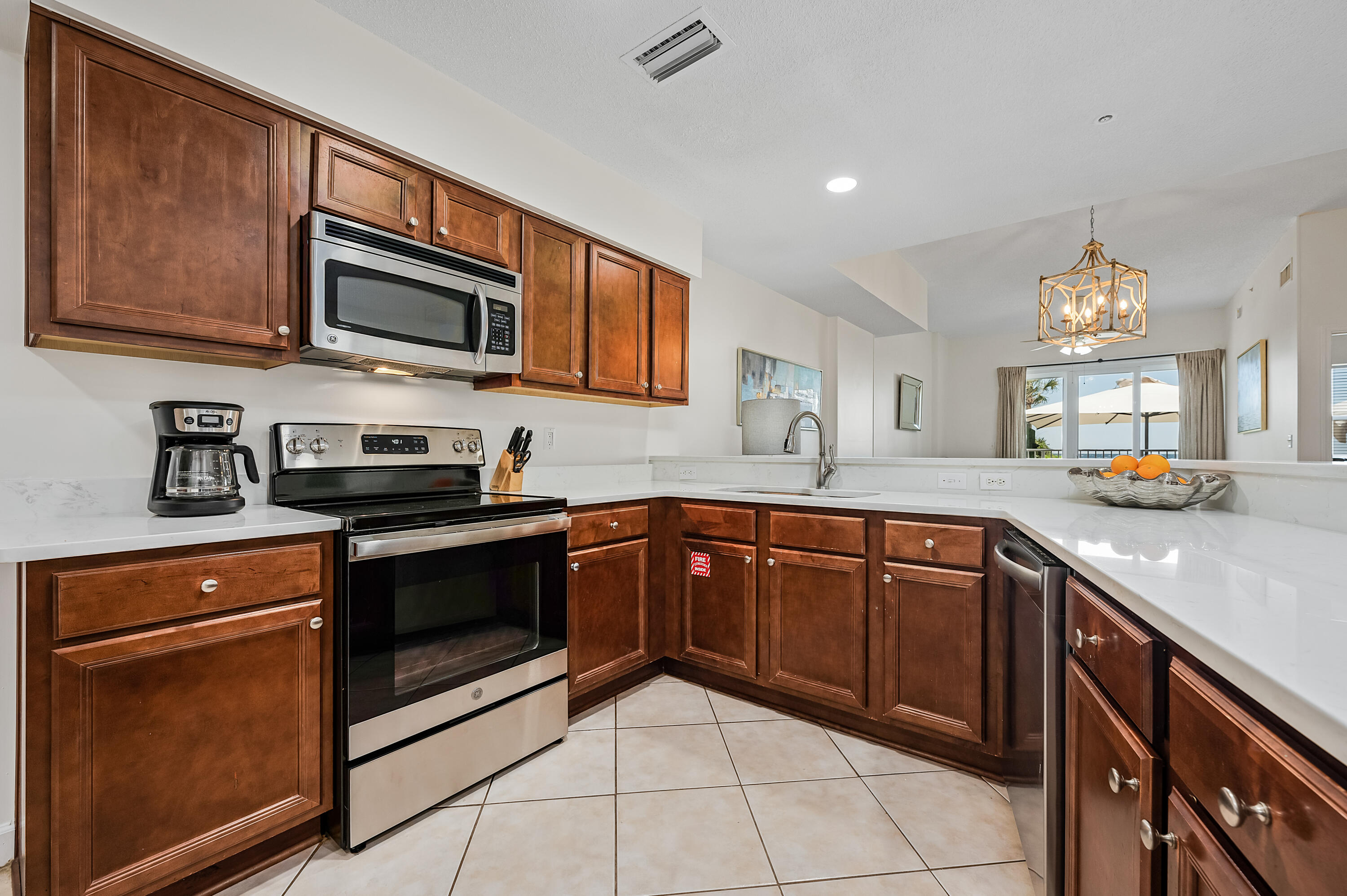 INN AT CRYSTAL BEACH (SUMMERCHASE CONDO) - Residential