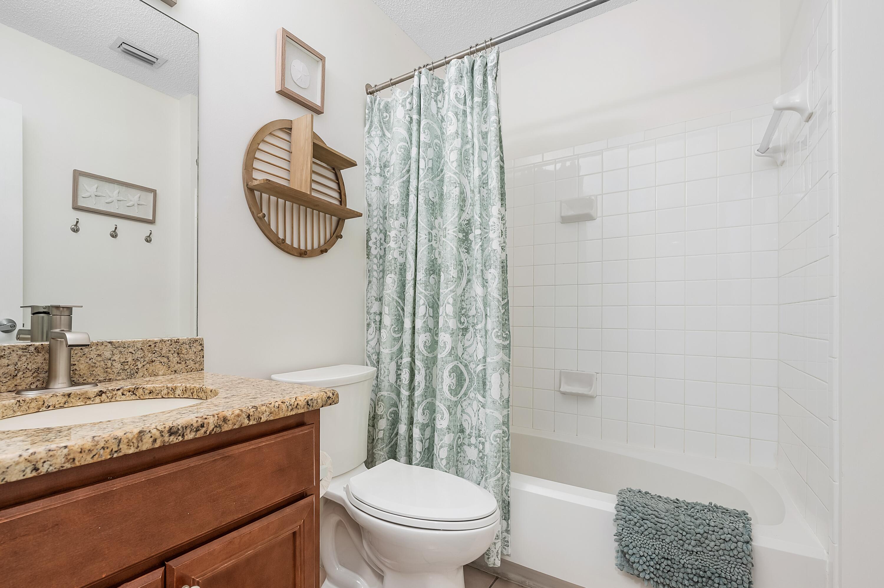 INN AT CRYSTAL BEACH (SUMMERCHASE CONDO) - Residential