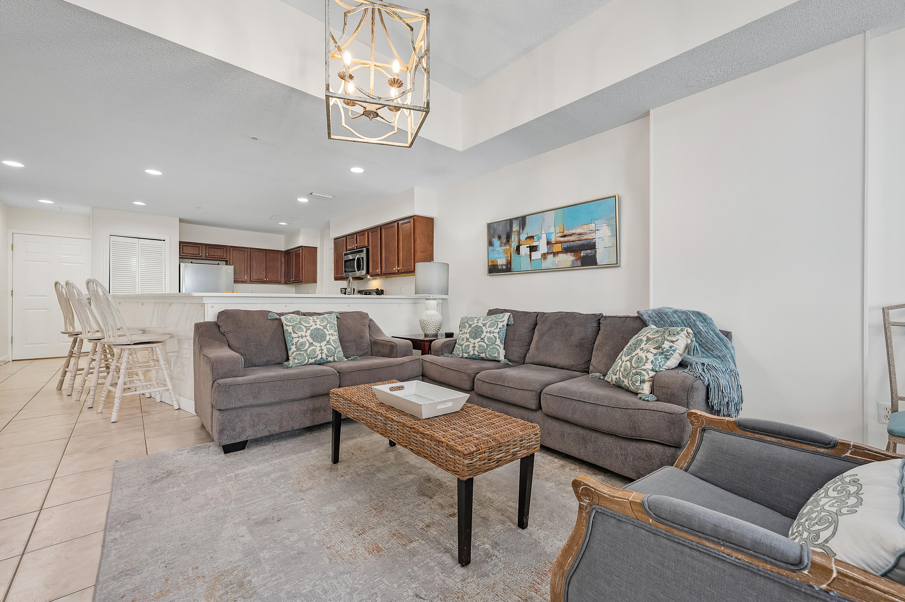 INN AT CRYSTAL BEACH (SUMMERCHASE CONDO) - Residential