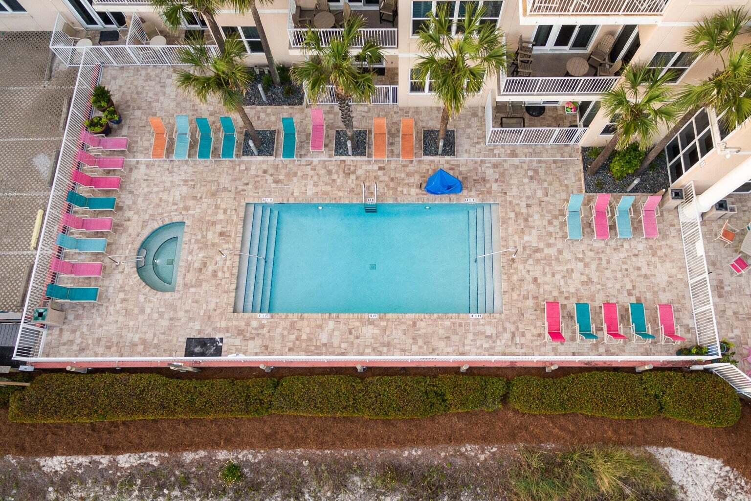INN AT CRYSTAL BEACH (SUMMERCHASE CONDO) - Residential