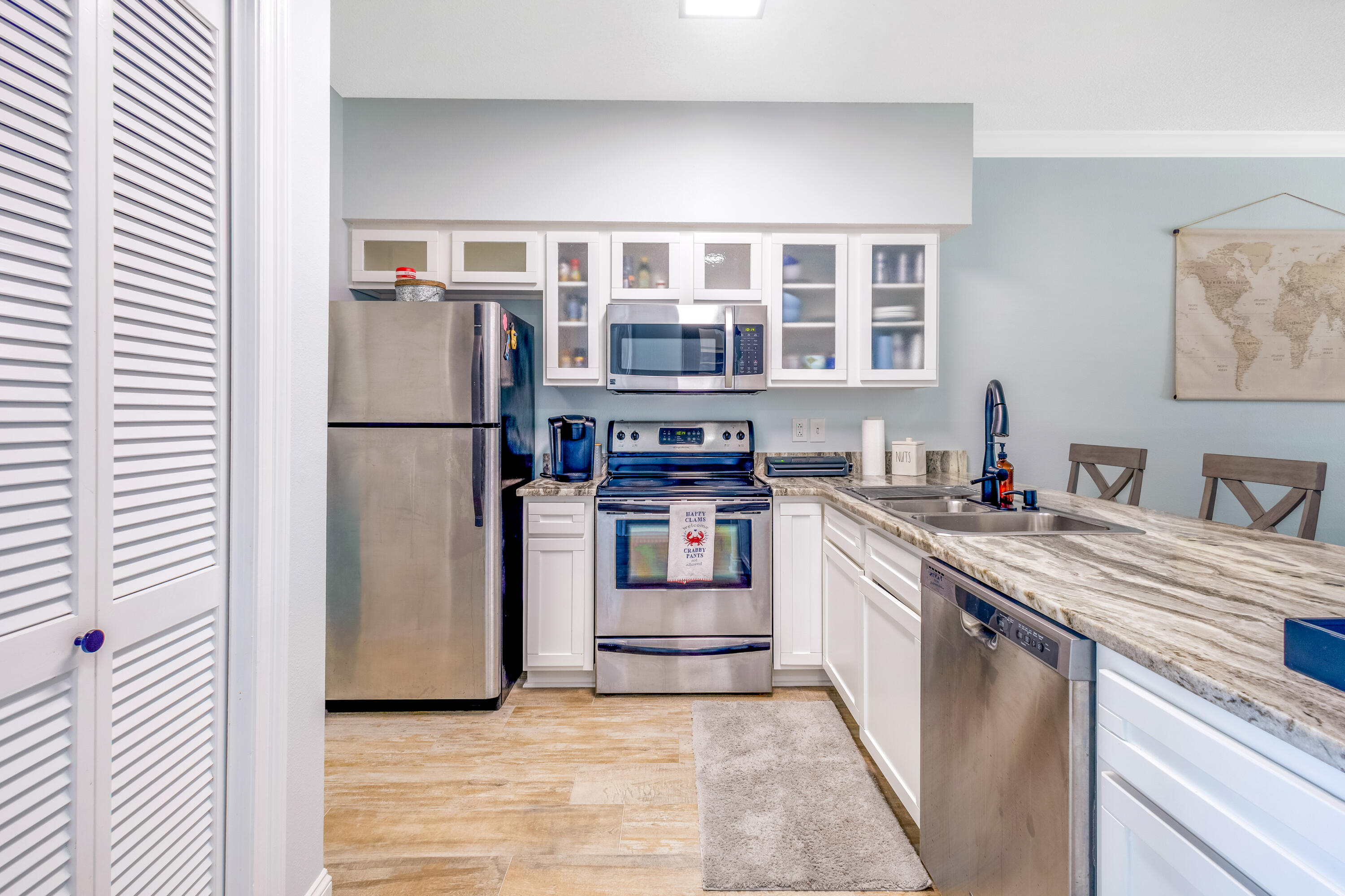 LAGUNA LANDING - Residential