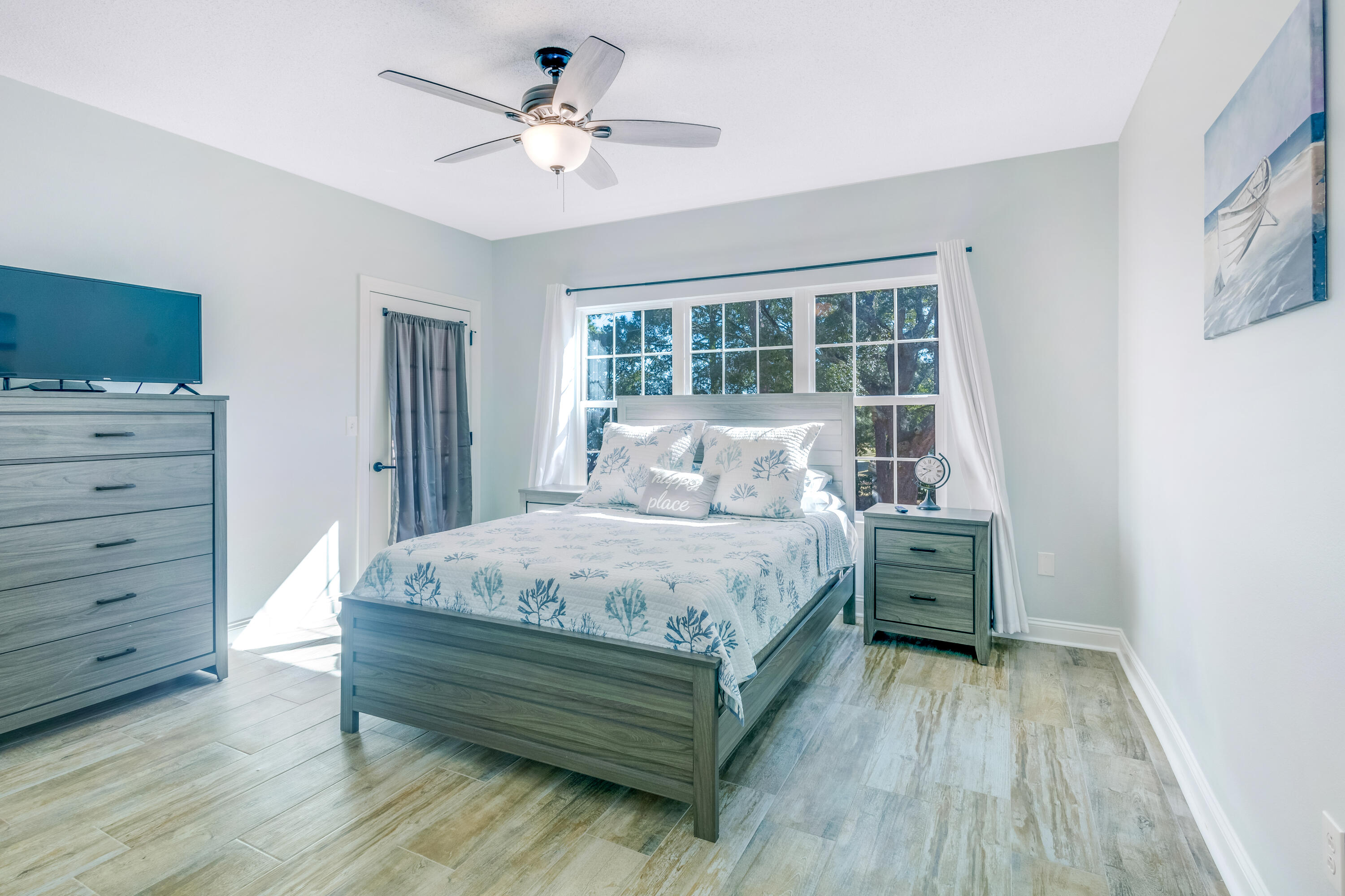 LAGUNA LANDING - Residential