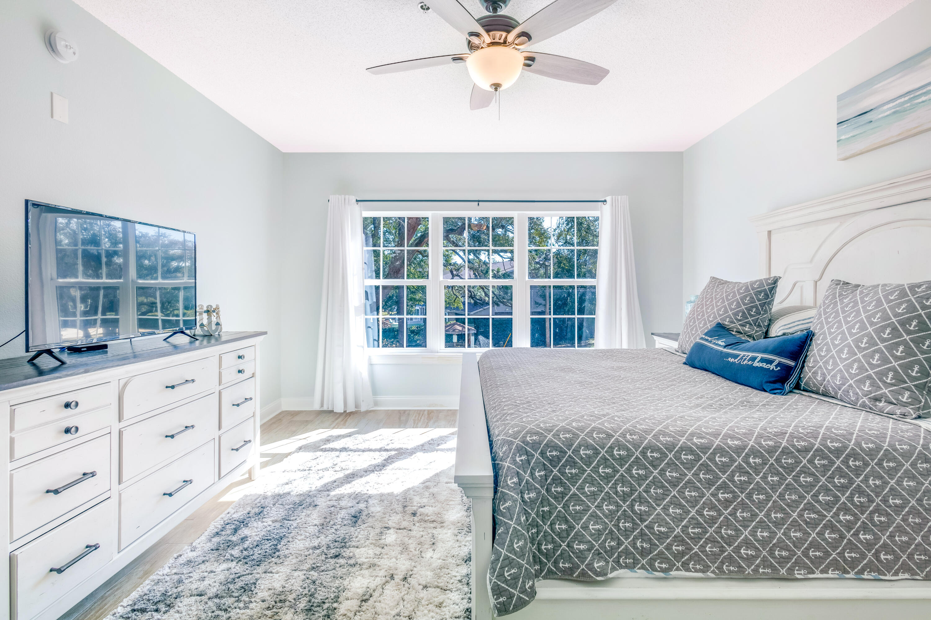 LAGUNA LANDING - Residential