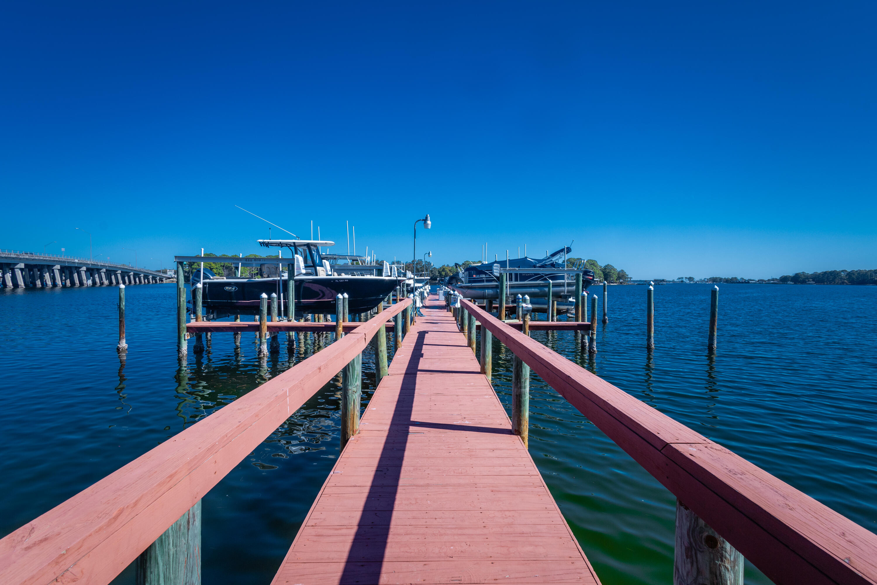 LAGUNA LANDING - Residential
