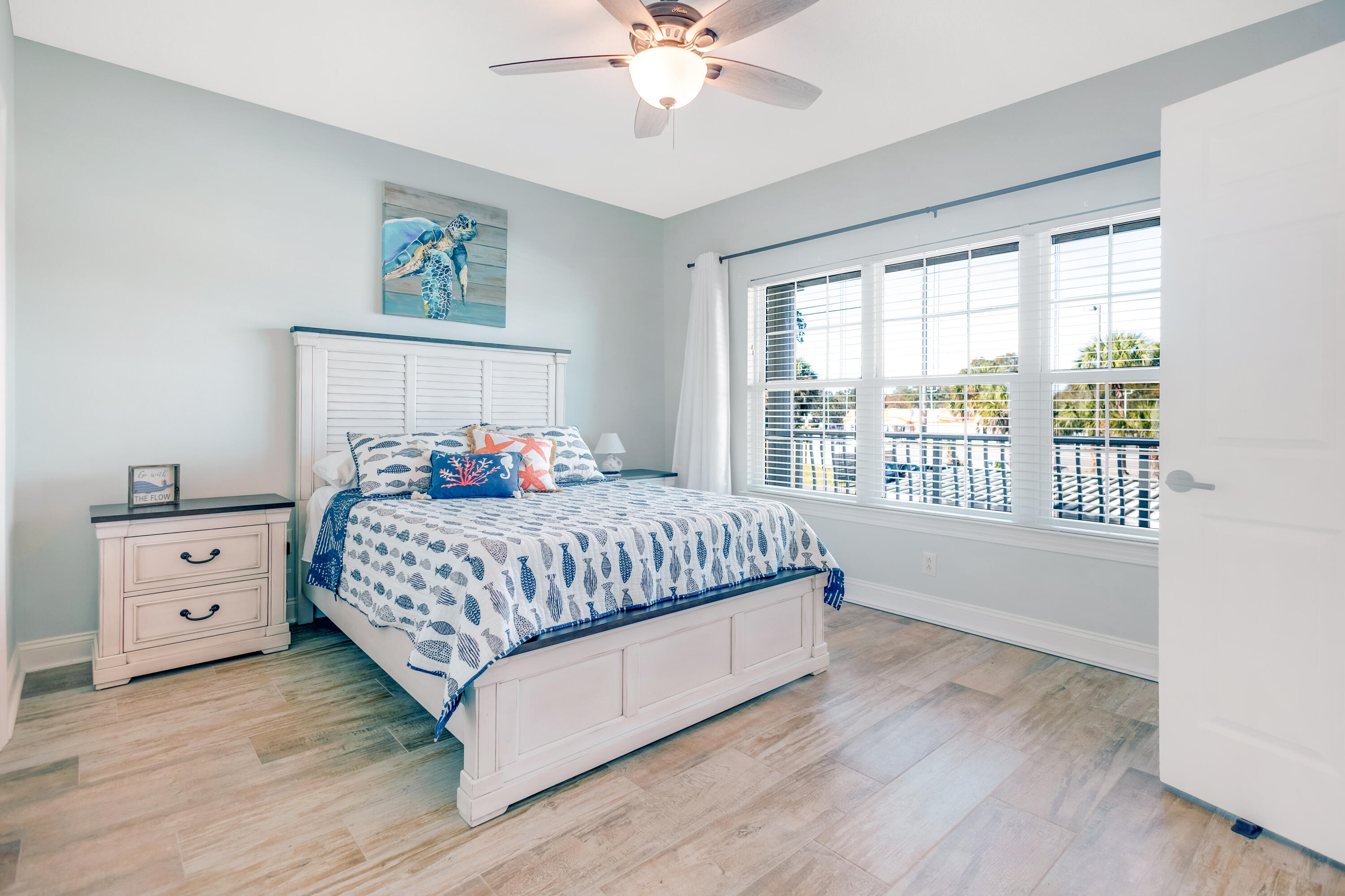LAGUNA LANDING - Residential