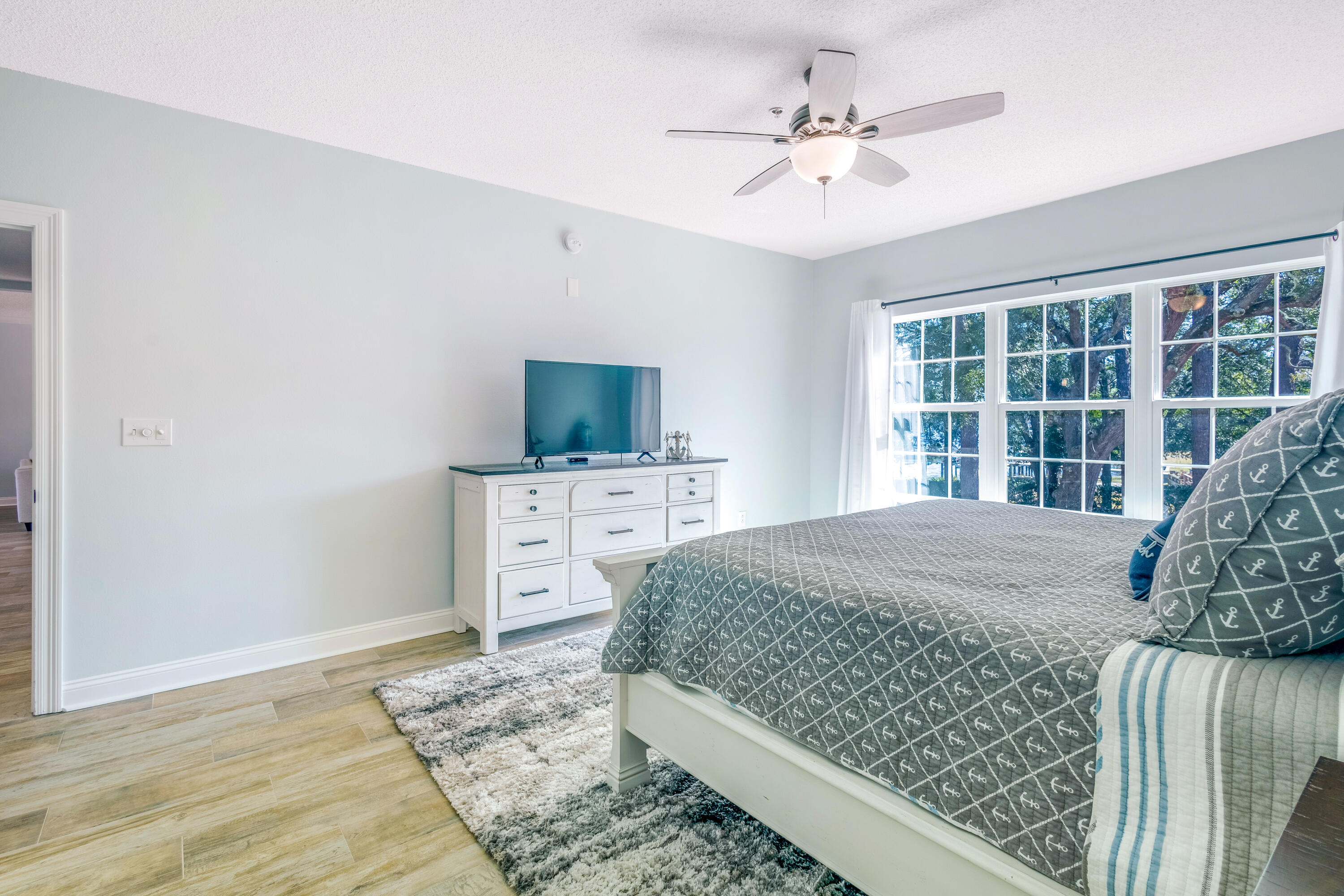 LAGUNA LANDING - Residential