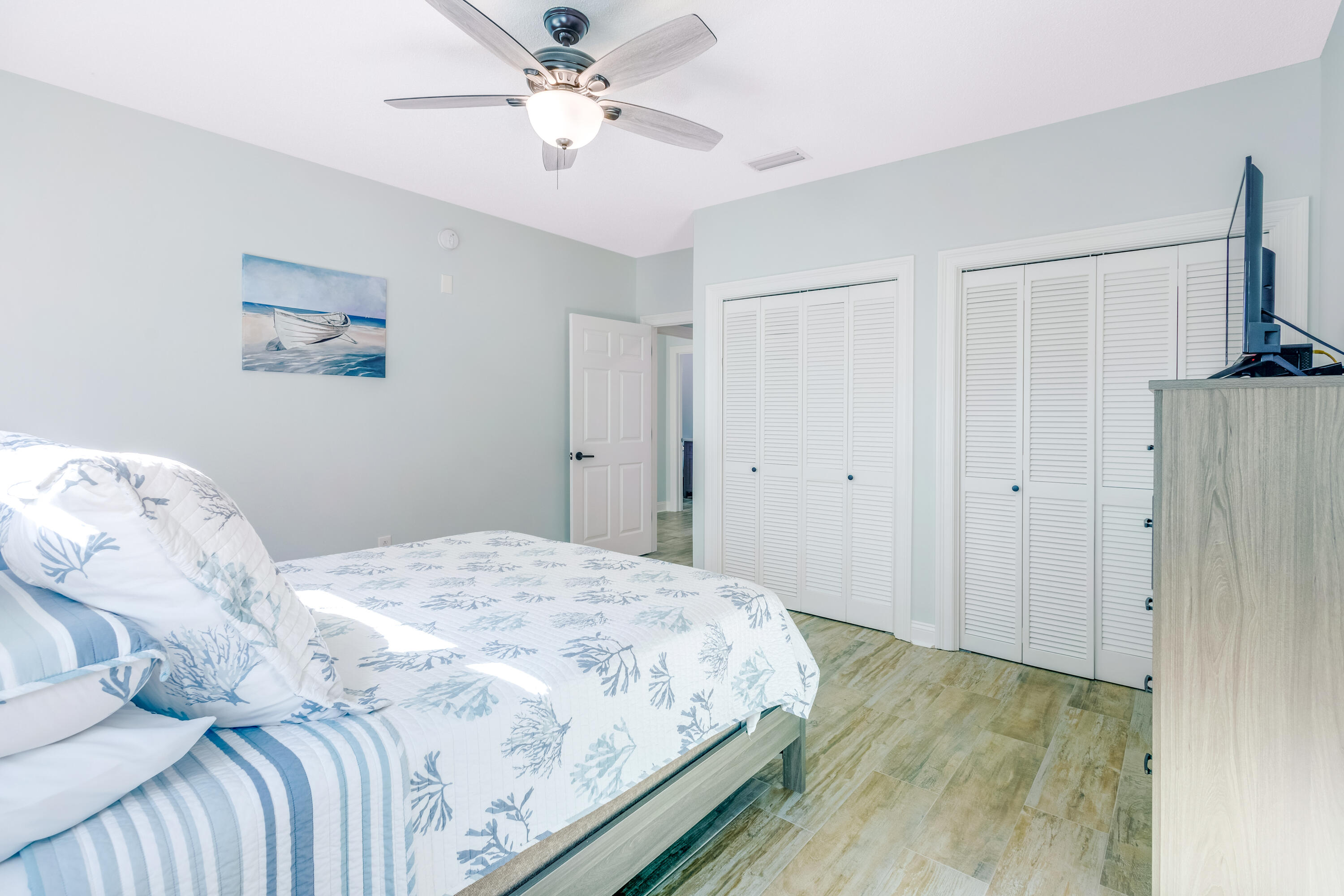 LAGUNA LANDING - Residential