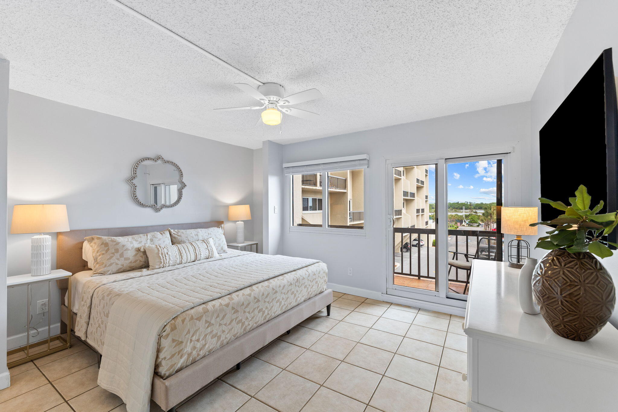 PINNACLE PORT - Residential
