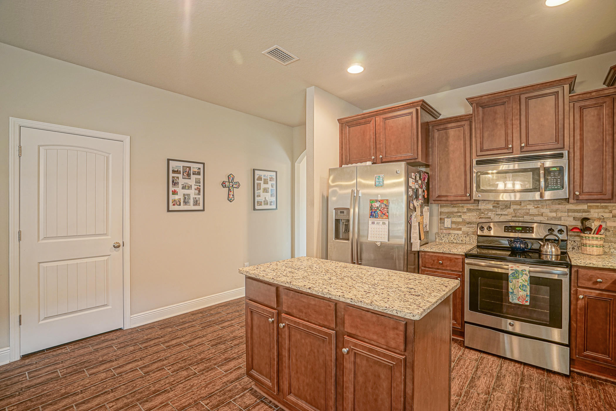 HAMMOCK BAY - Residential