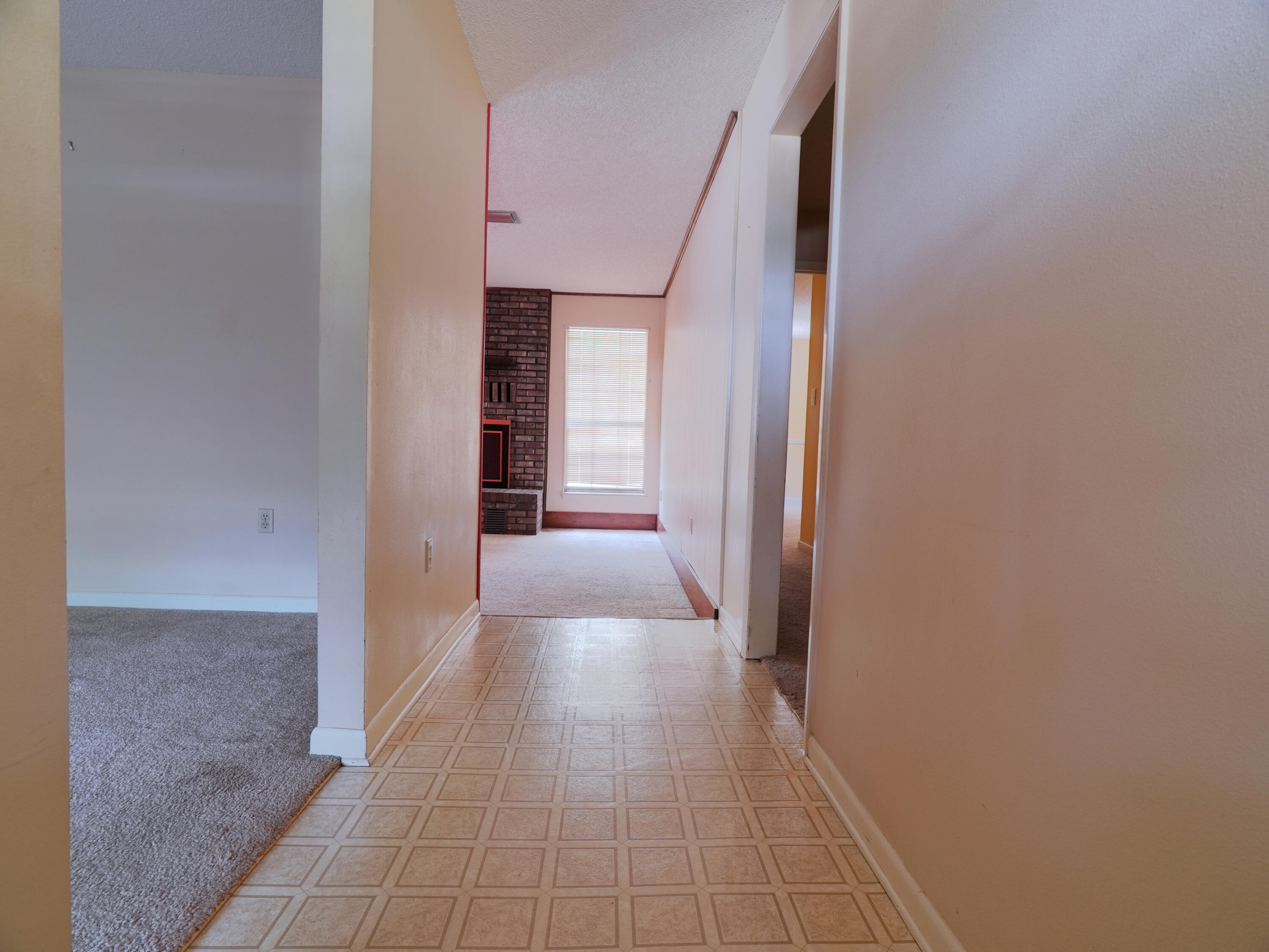 PINEWOOD ESTATES - Residential