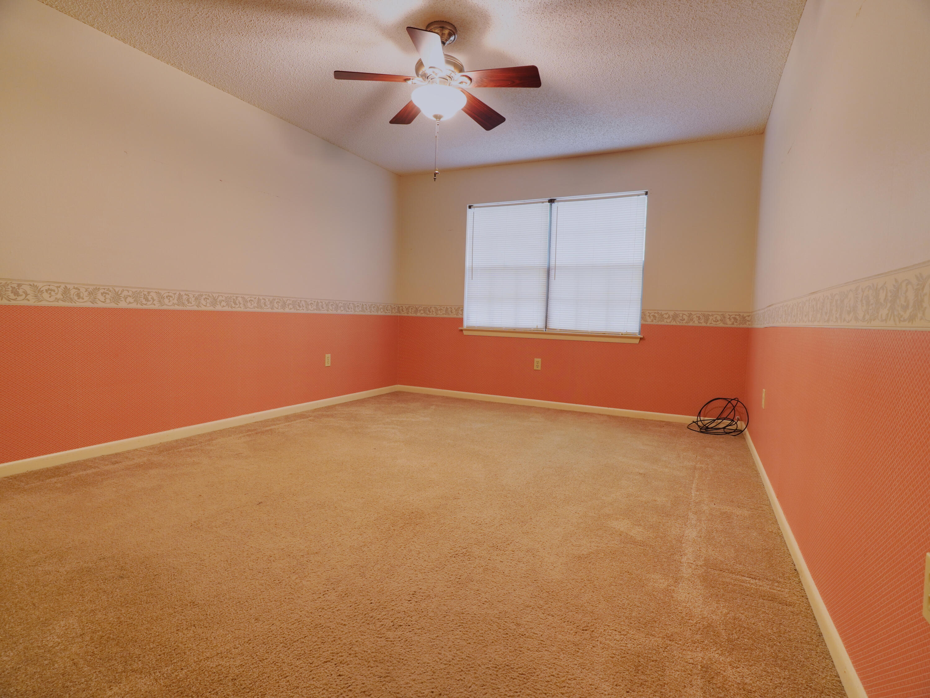 PINEWOOD ESTATES - Residential