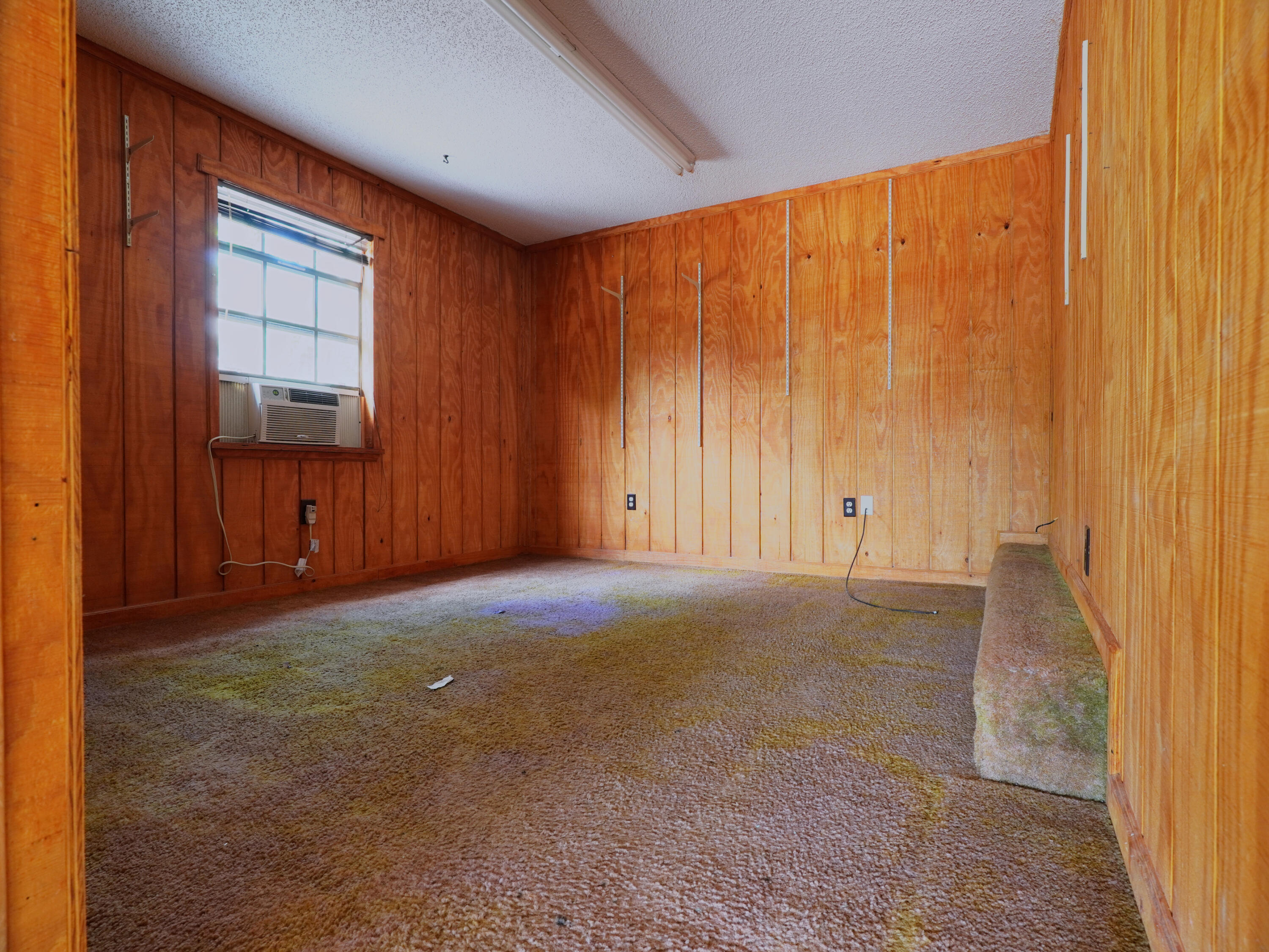 PINEWOOD ESTATES - Residential