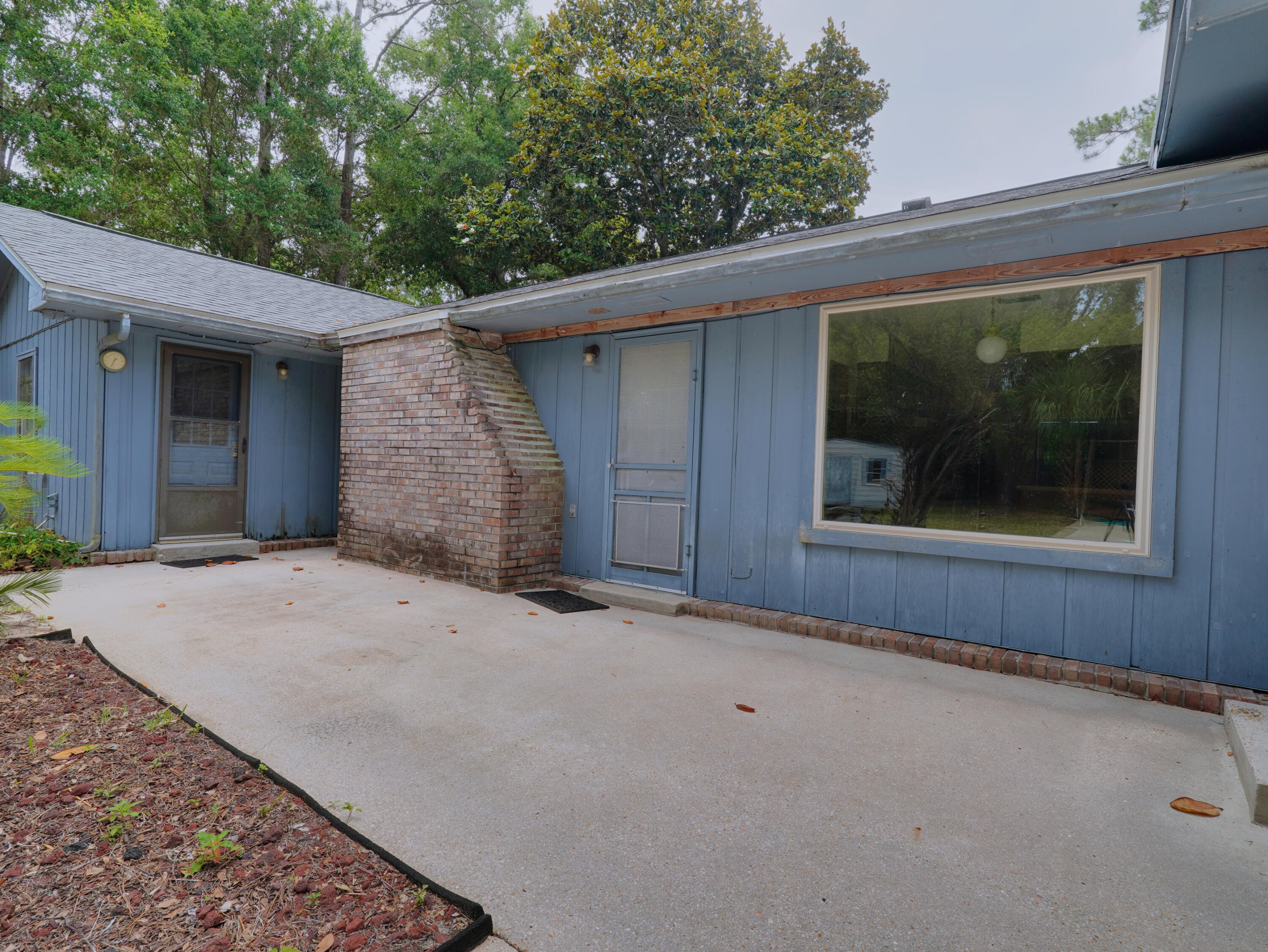 PINEWOOD ESTATES - Residential