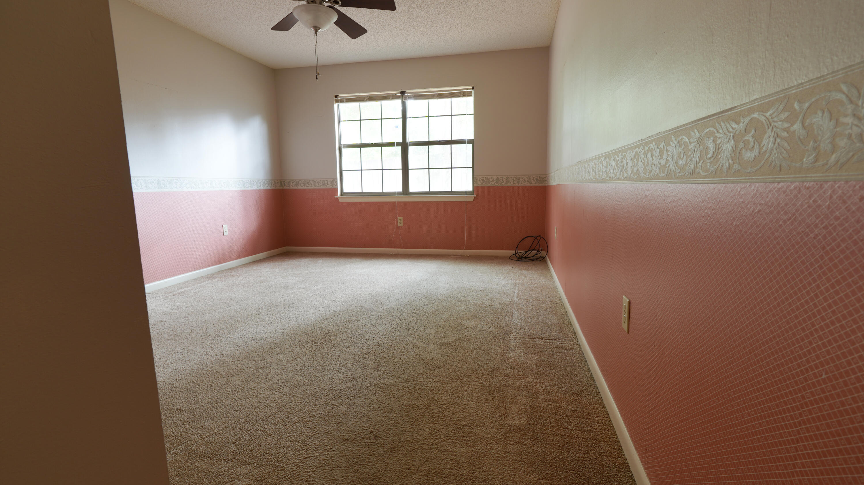 PINEWOOD ESTATES - Residential