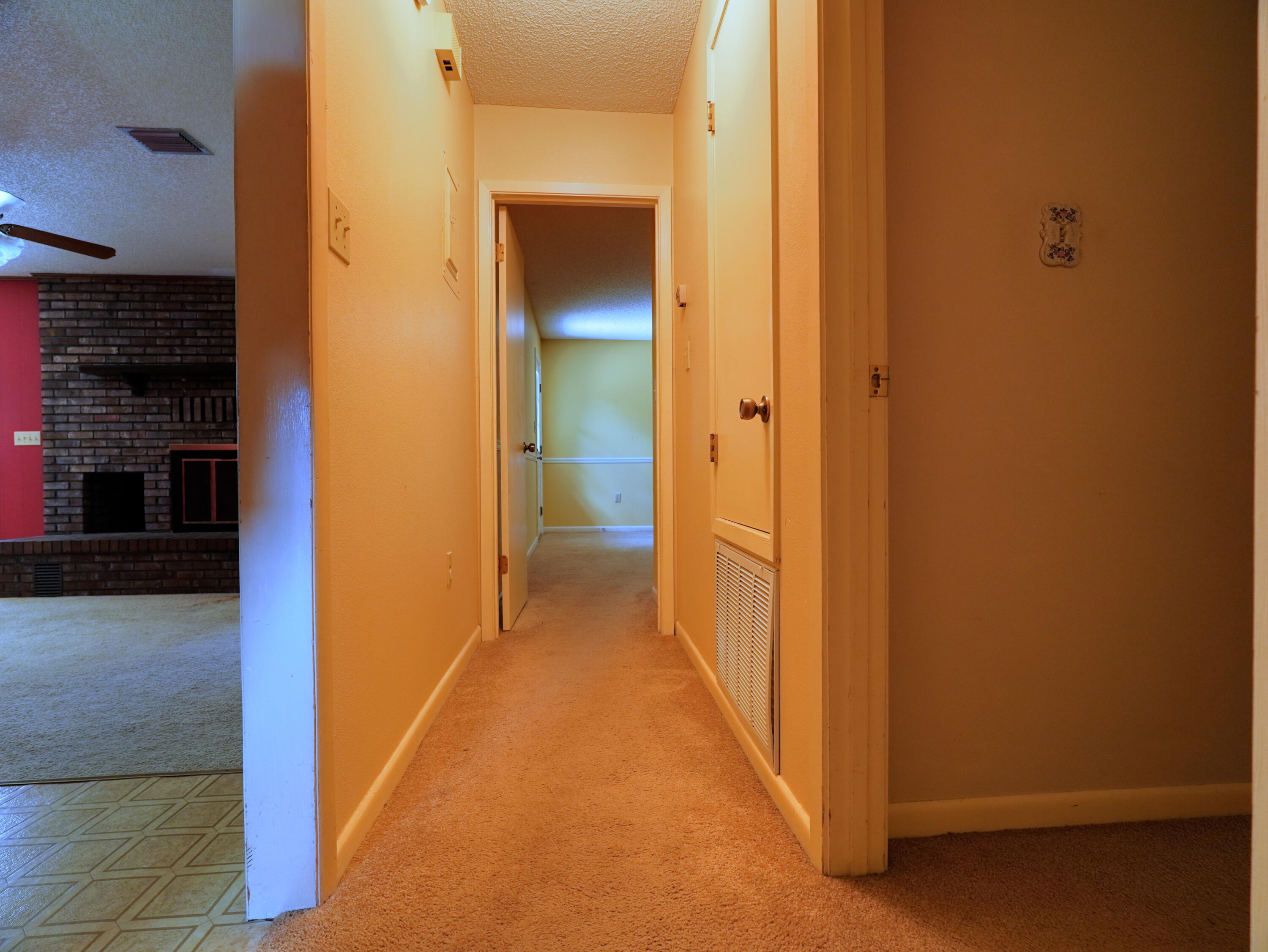 PINEWOOD ESTATES - Residential