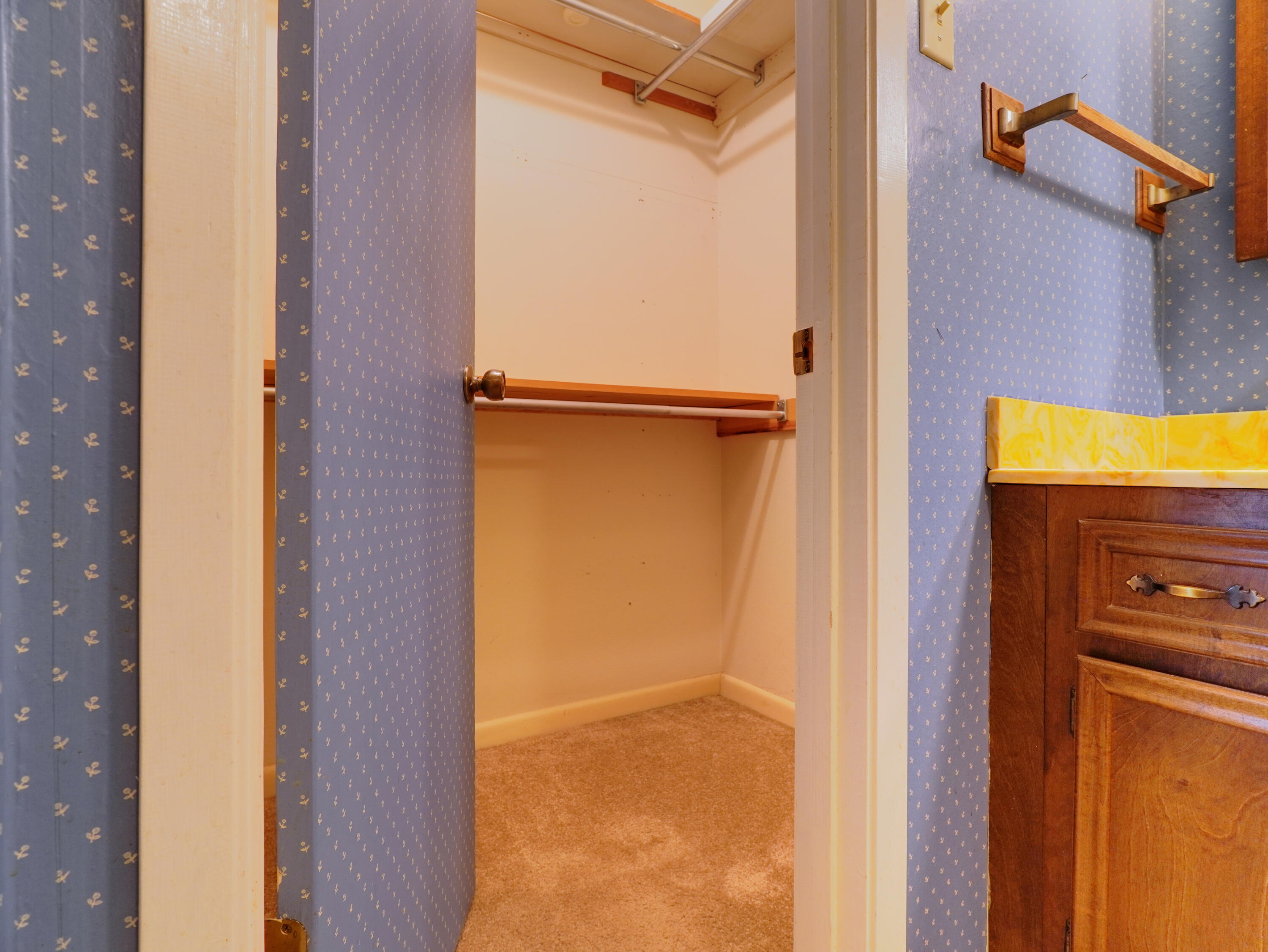 PINEWOOD ESTATES - Residential