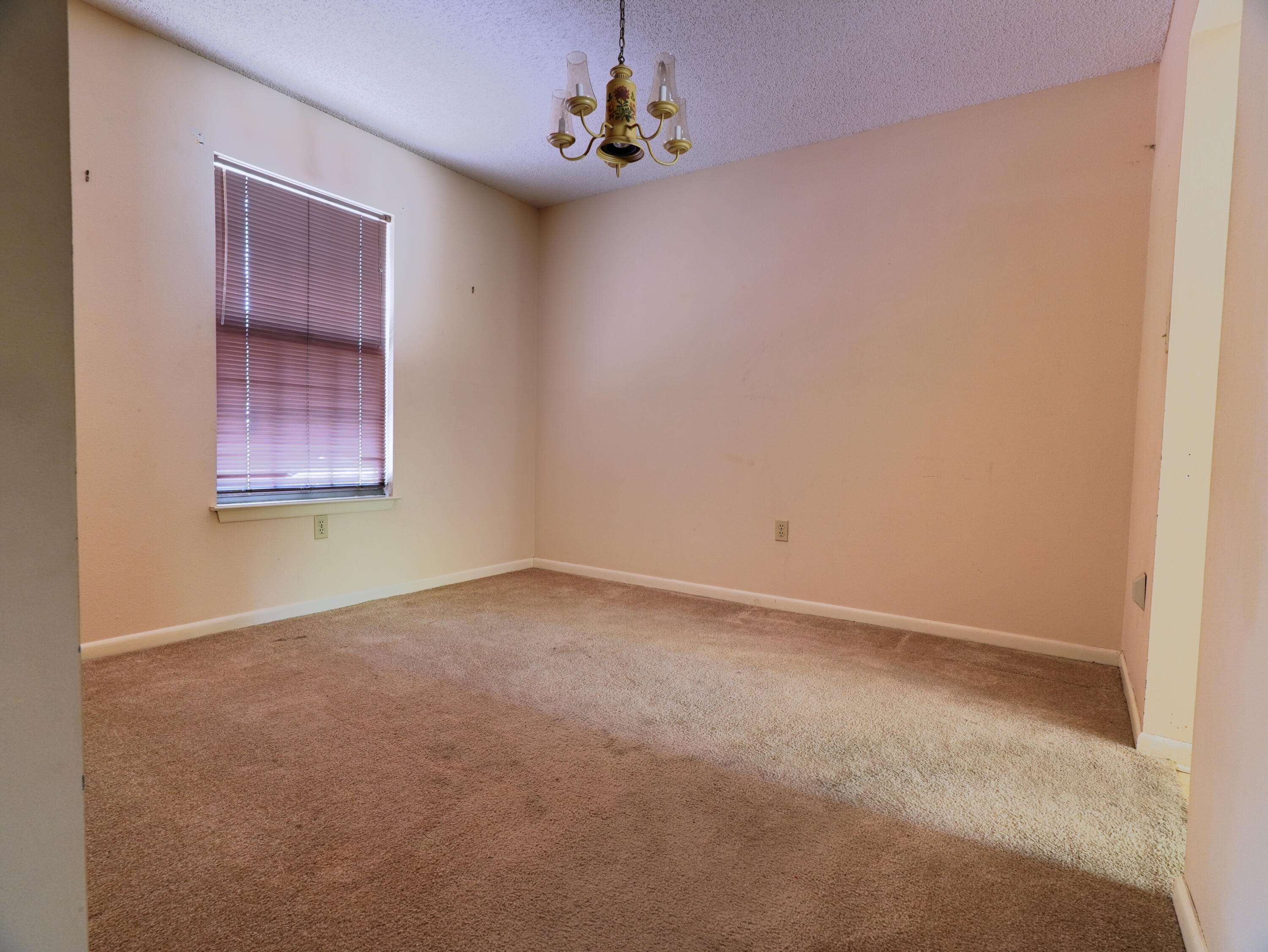 PINEWOOD ESTATES - Residential