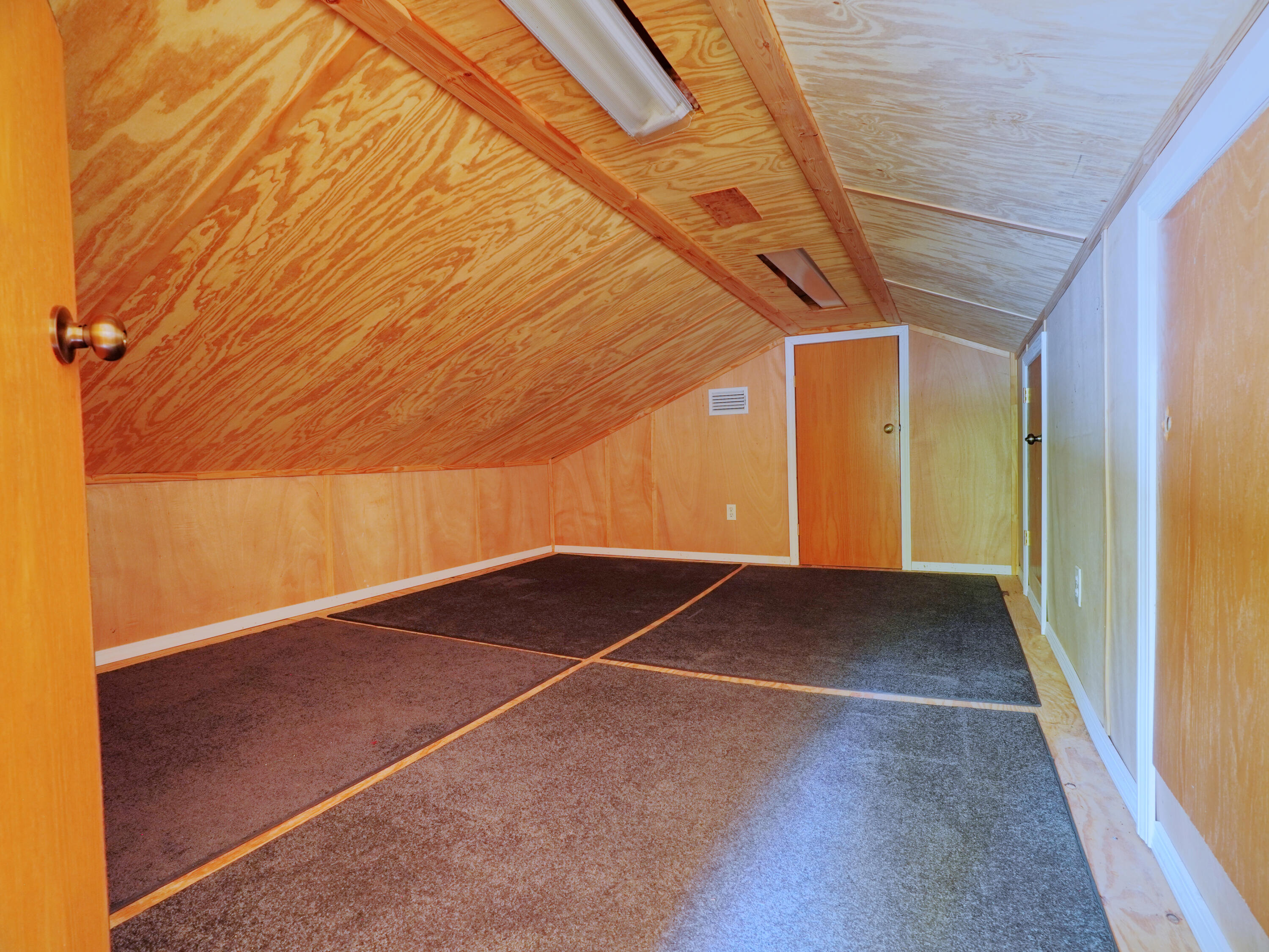 PINEWOOD ESTATES - Residential