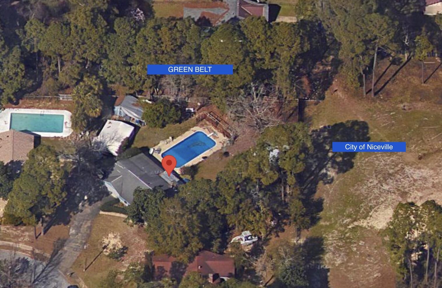 PINEWOOD ESTATES - Residential