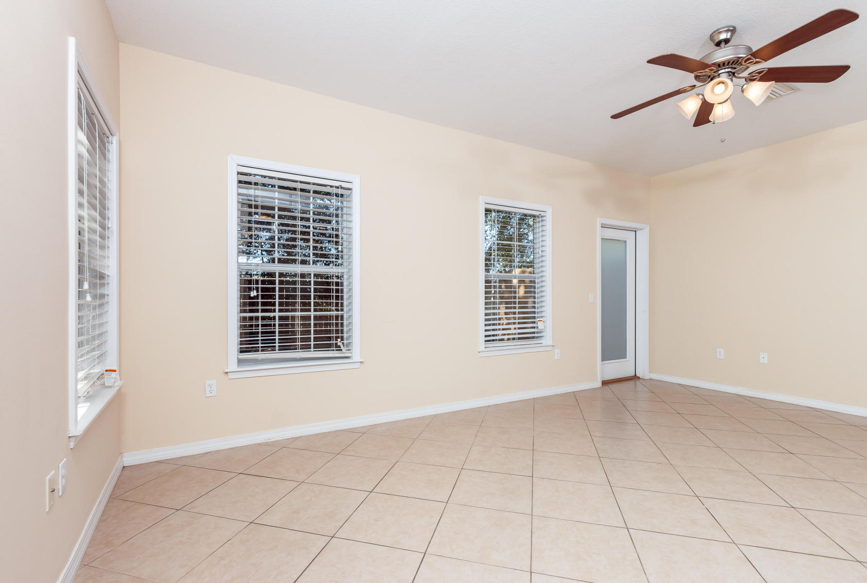 FAIRVIEW HEIGHTS - Residential Lease