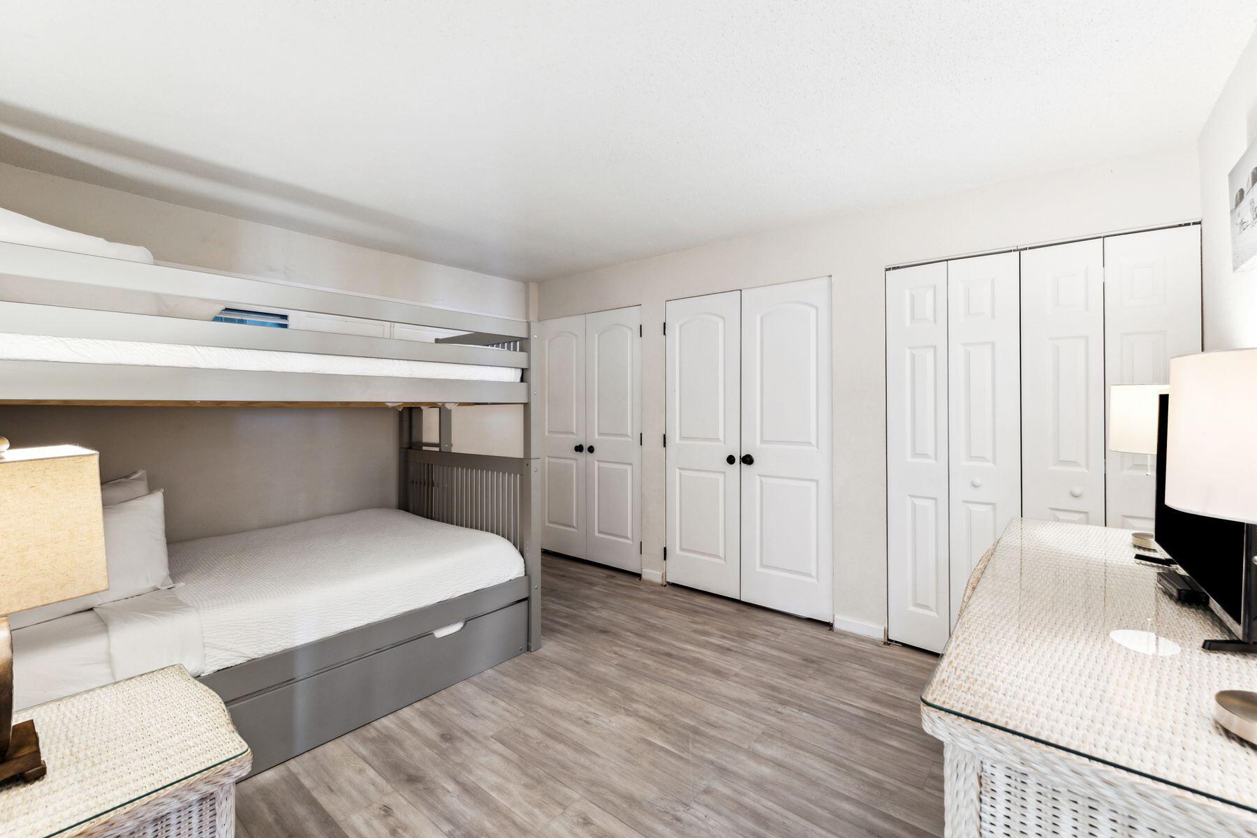 PINNACLE PORT - Residential