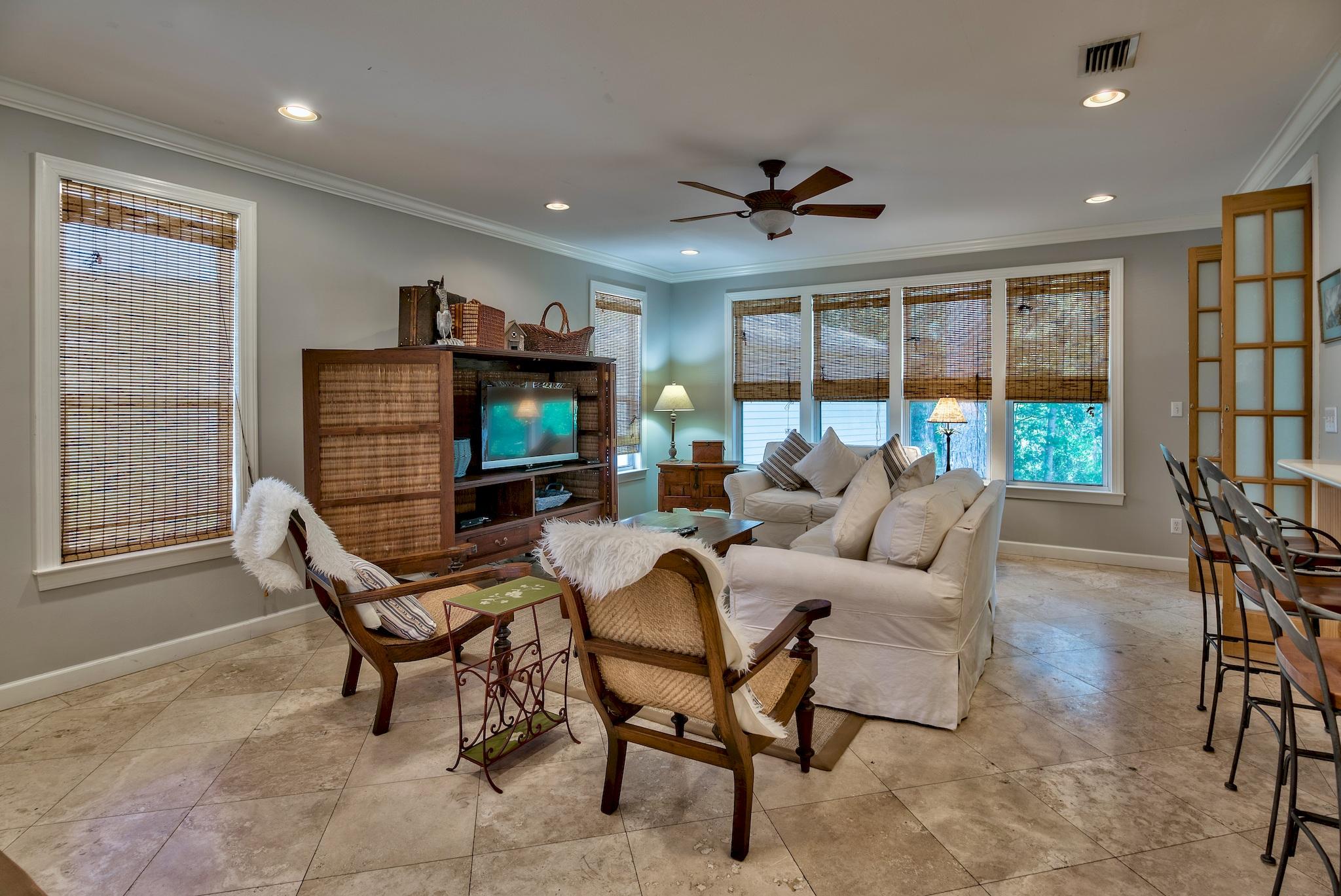 CRYSTAL LAKE PHASE II - Residential