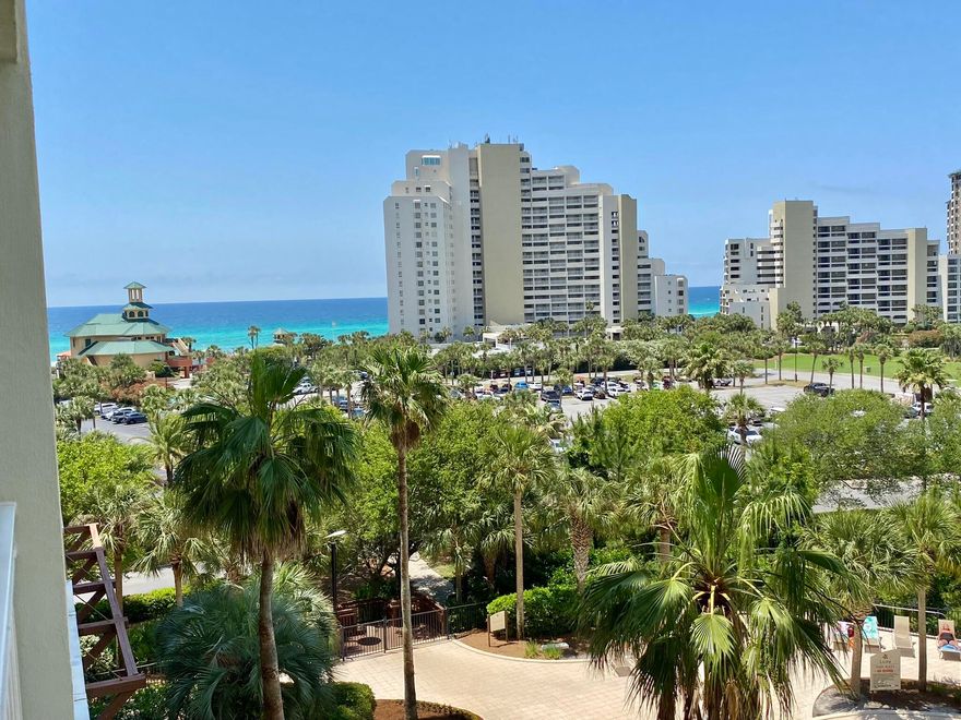 Premium location - 4th floor, west-facing studio. Enjoy beautiful sunsets all year round as well as Gulf and pool views. Luau sits atop the highest elevation in Sandestin Resort. Take advantage of all the opportunities Sandestin has to offer: the beach, pools, golf courses, tennis courts, Jolee Island, The Village at Baytowne Wharf, water sports, boating, fishing and don't forget to enjoy the many restaurants available too.  You will not find a better view from a studio in Luau!