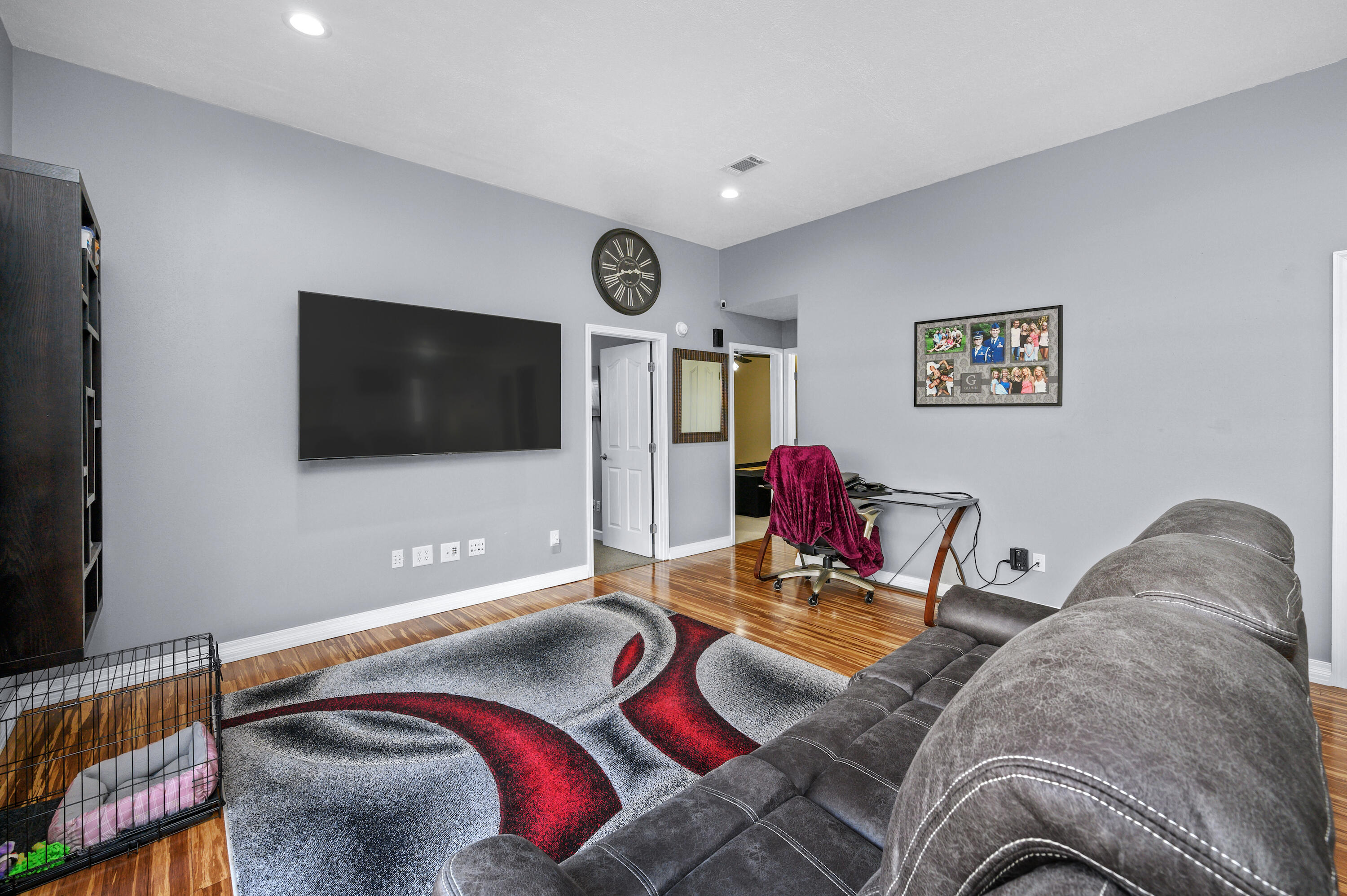 LIVE OAK MANORS - Residential