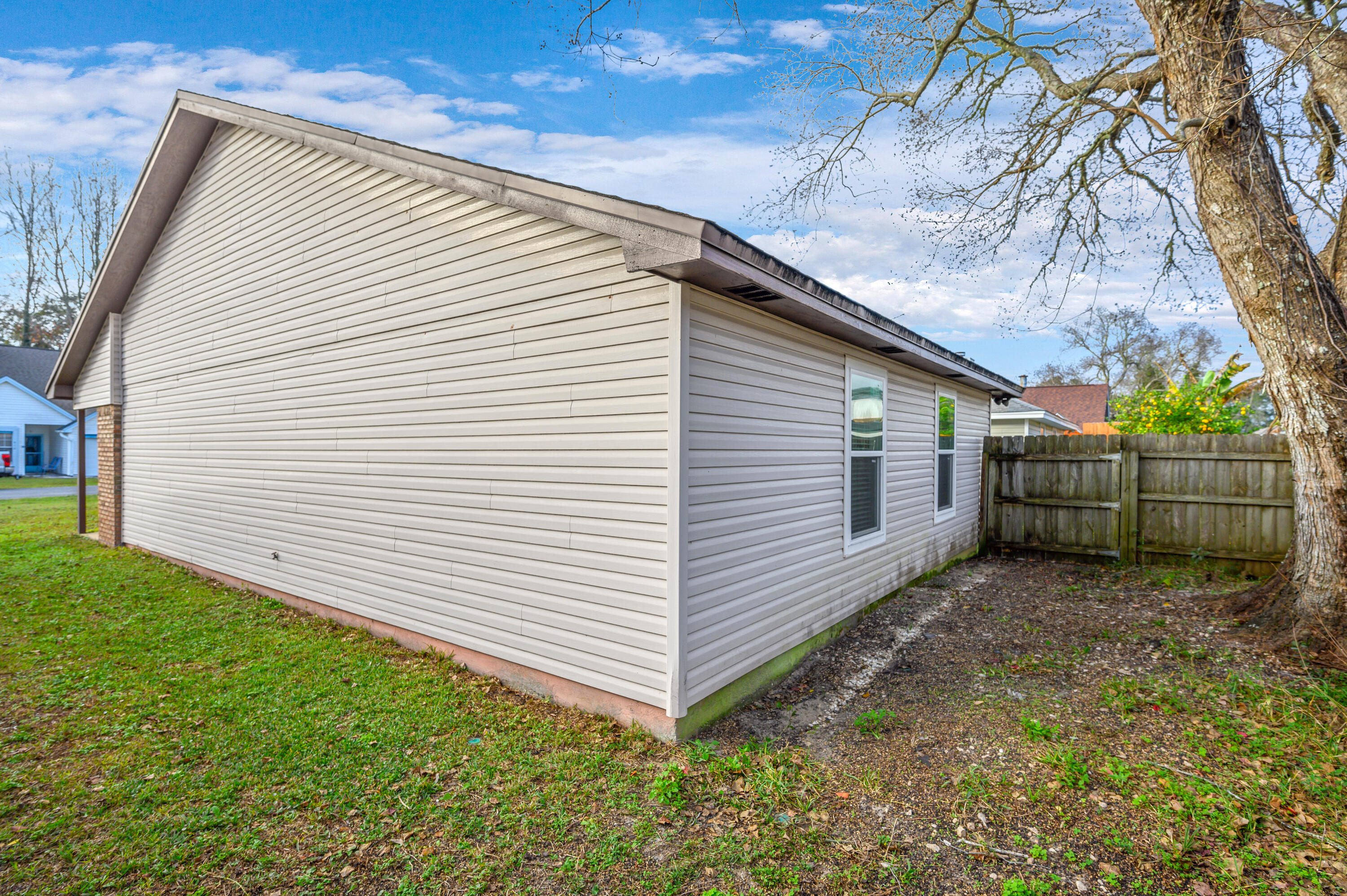 LIVE OAK MANORS - Residential