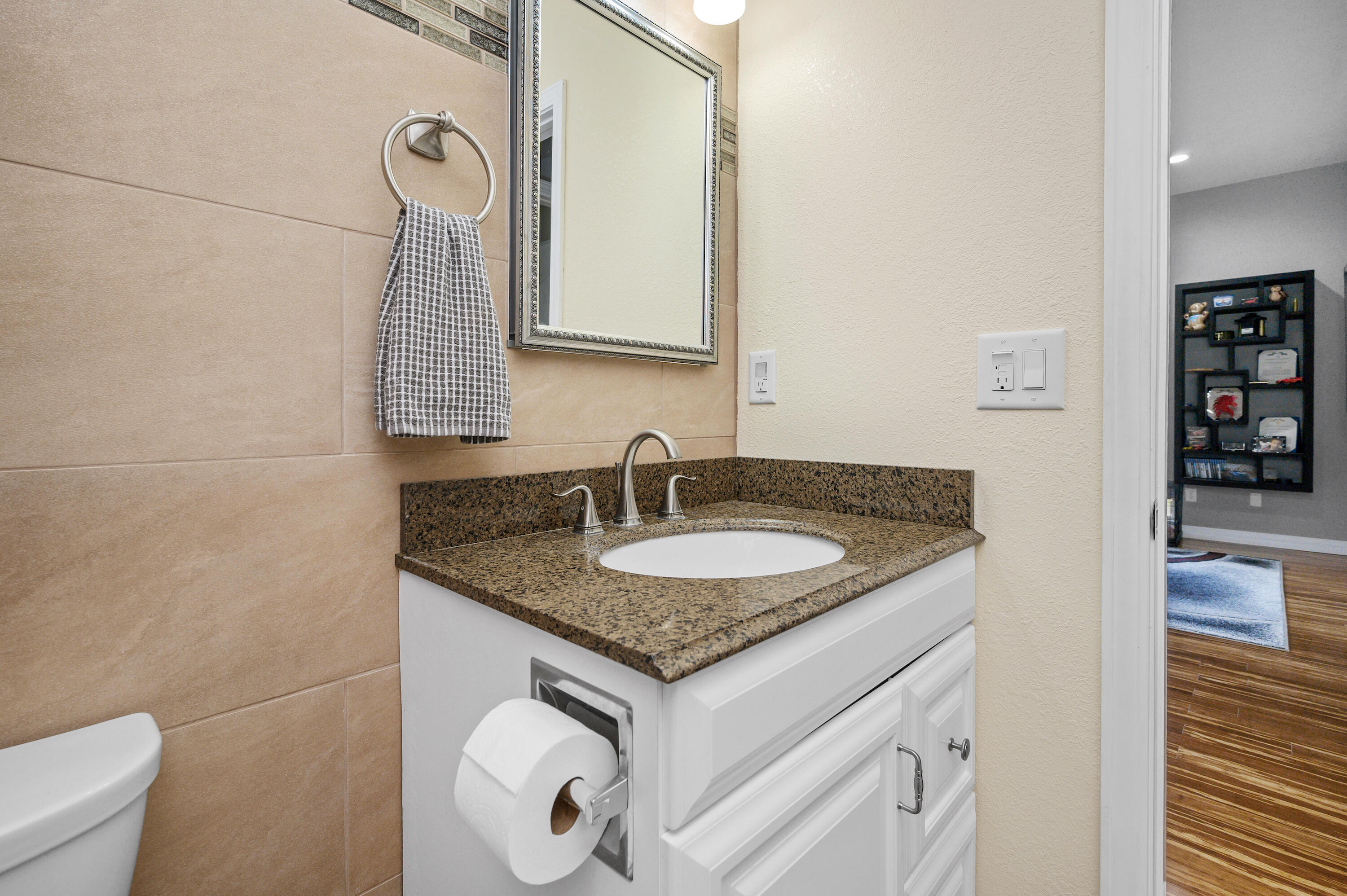 LIVE OAK MANORS - Residential