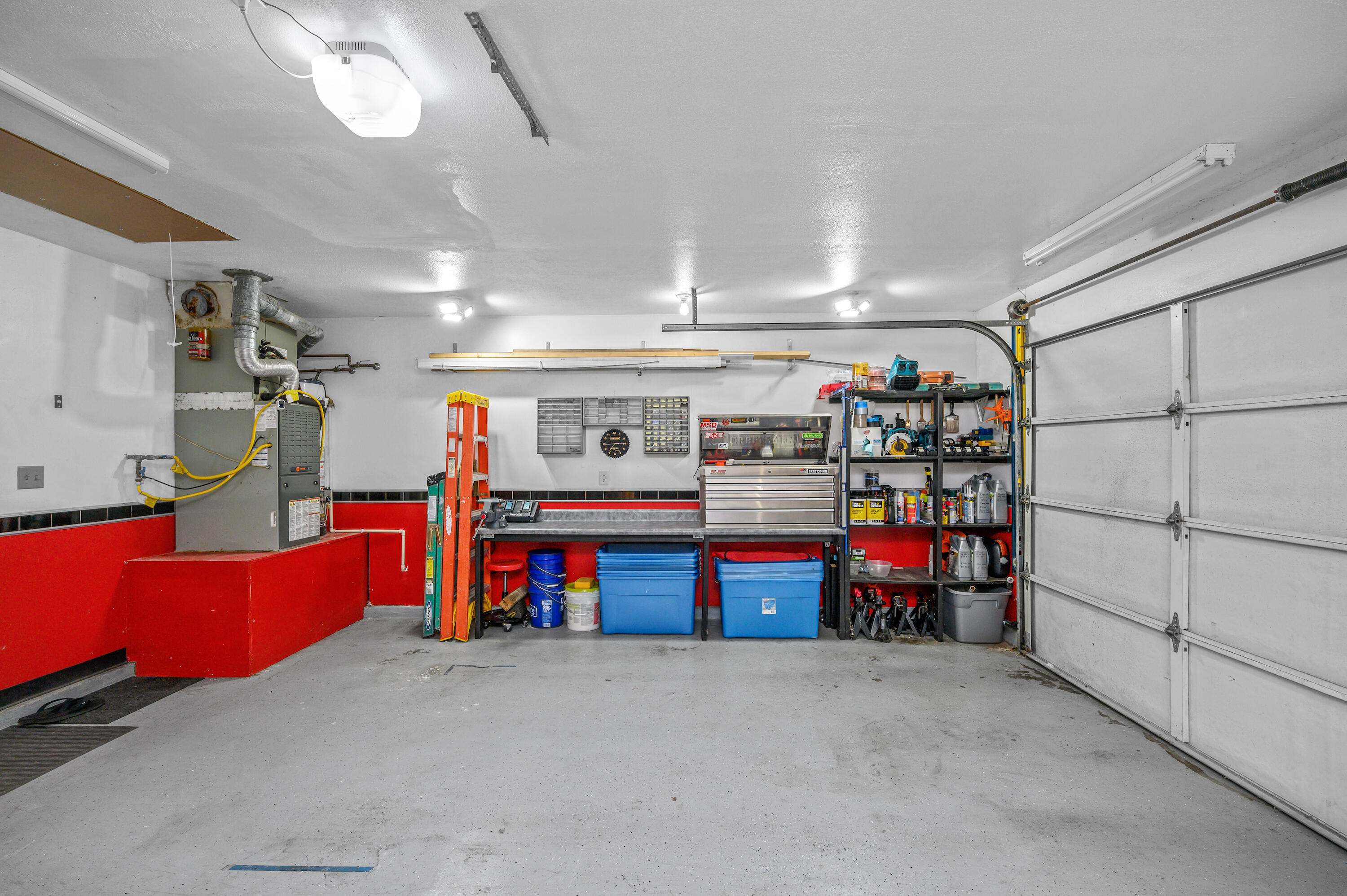 LIVE OAK MANORS - Residential