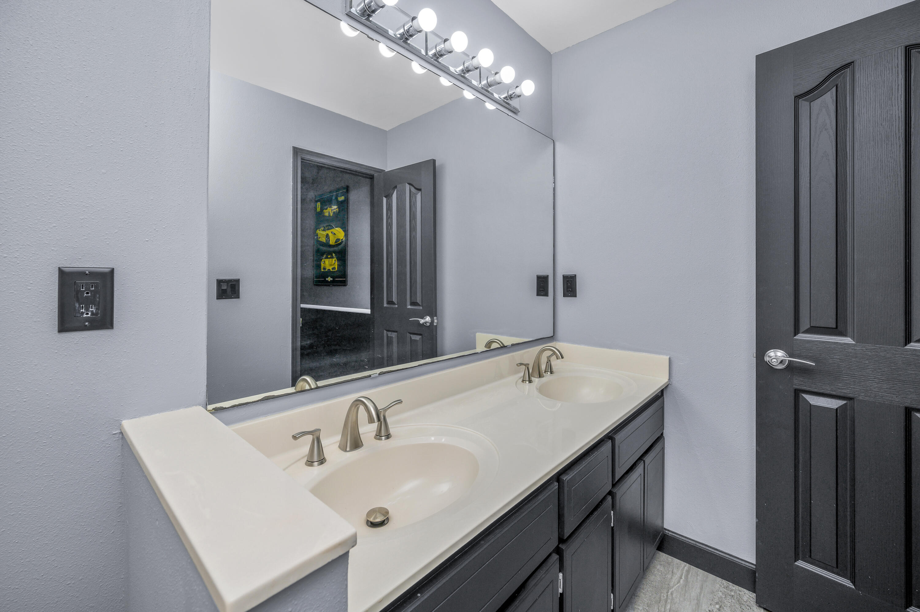 LIVE OAK MANORS - Residential