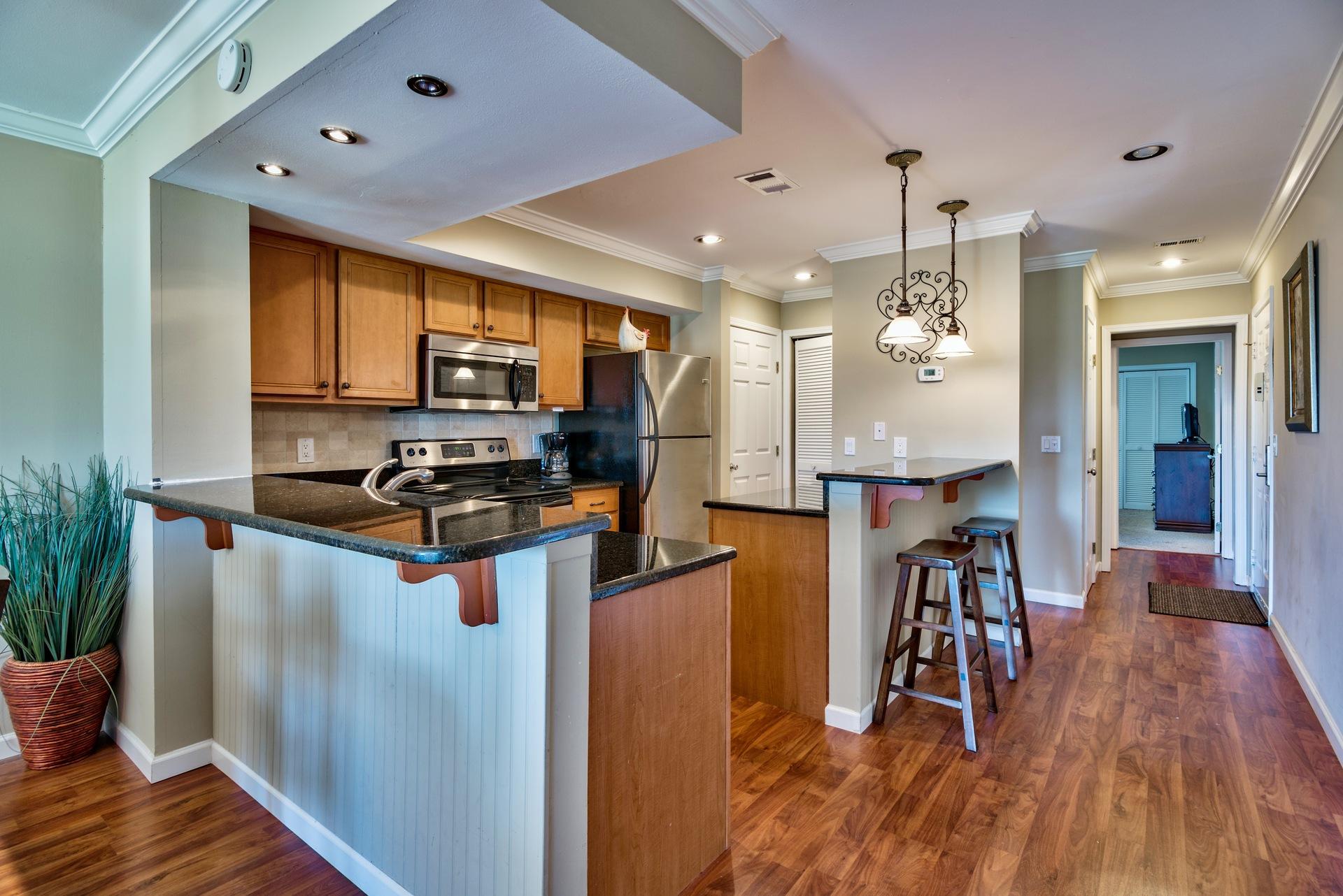 HARBOUR POINT CONDO - Residential