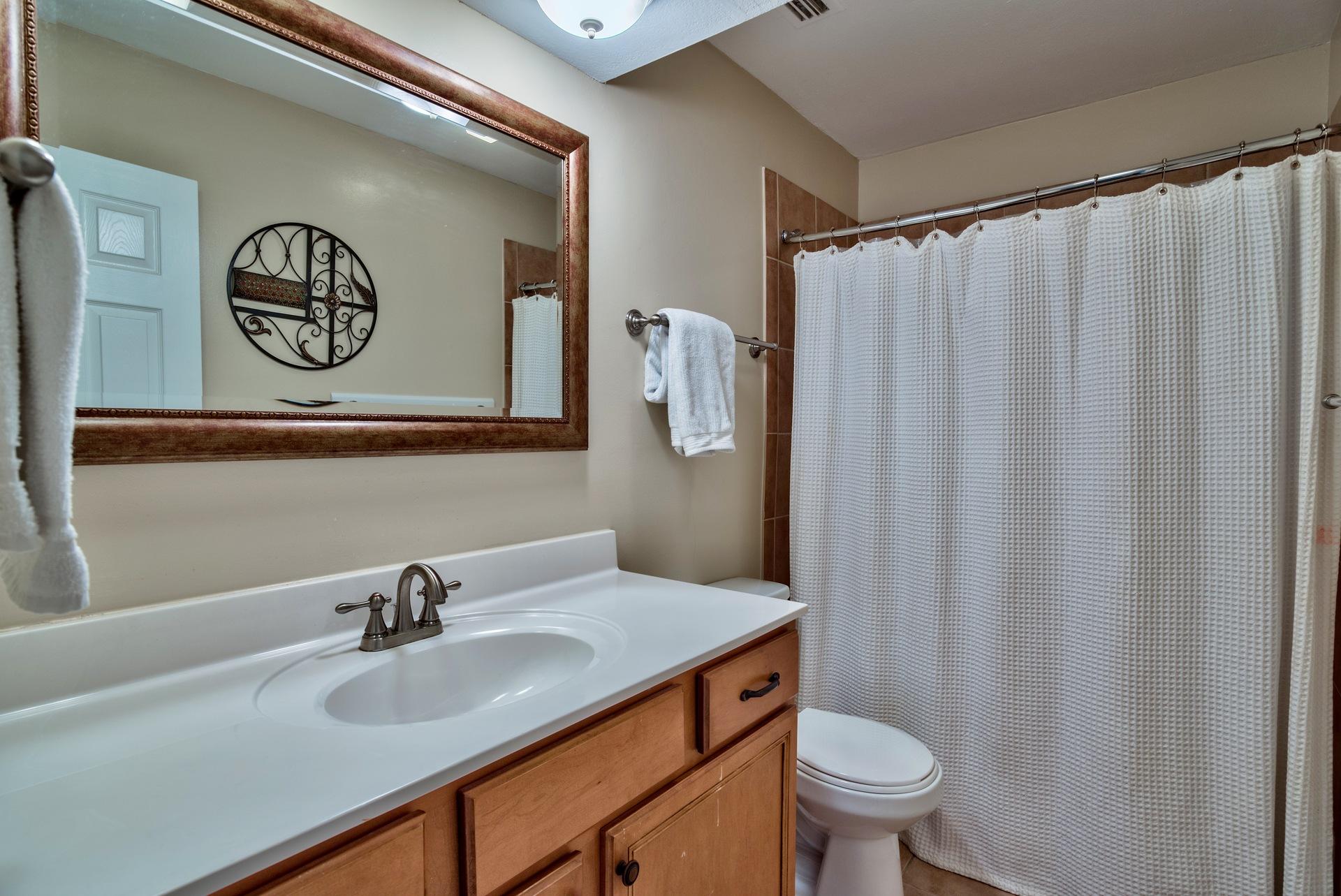 HARBOUR POINT CONDO - Residential