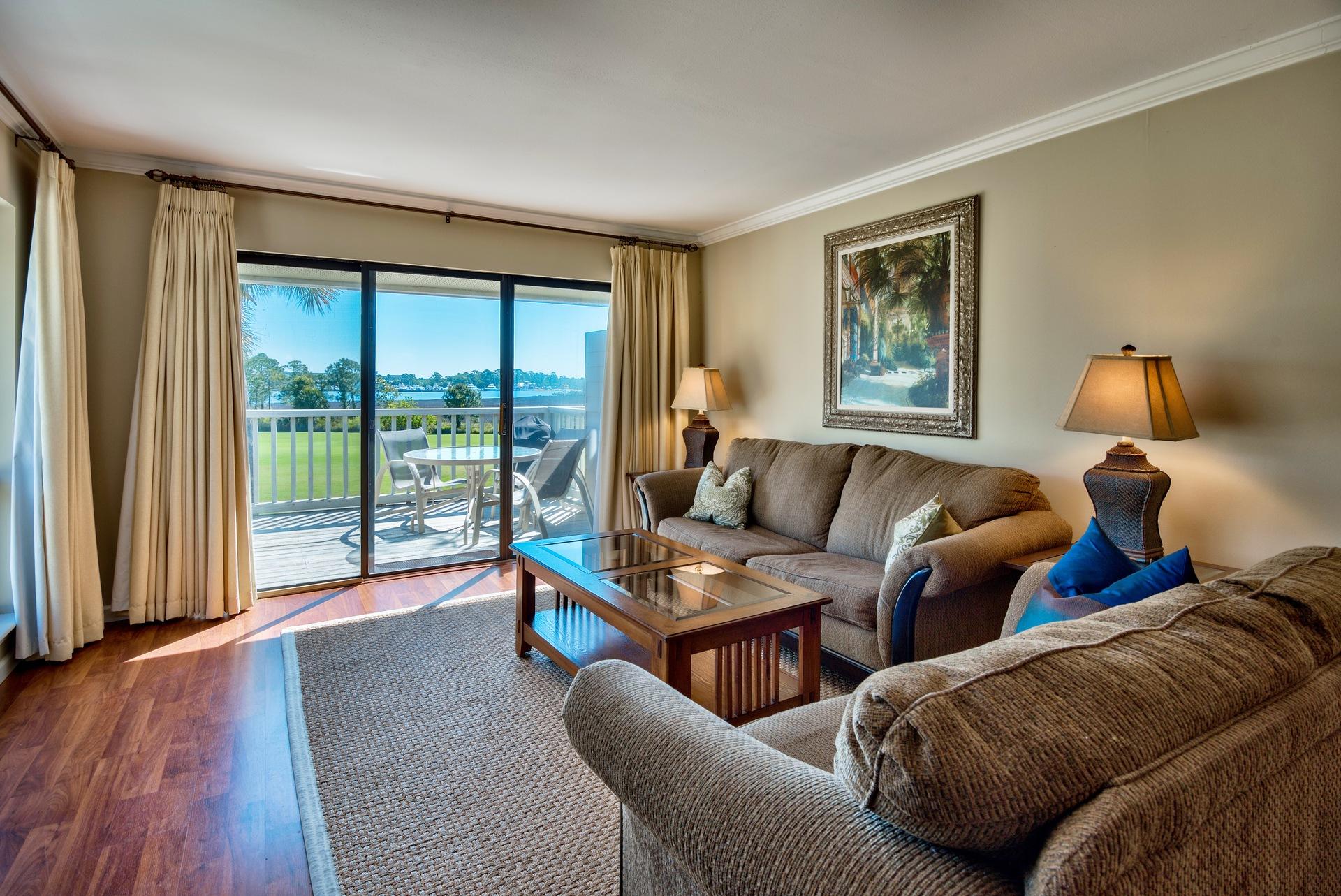 HARBOUR POINT CONDO - Residential