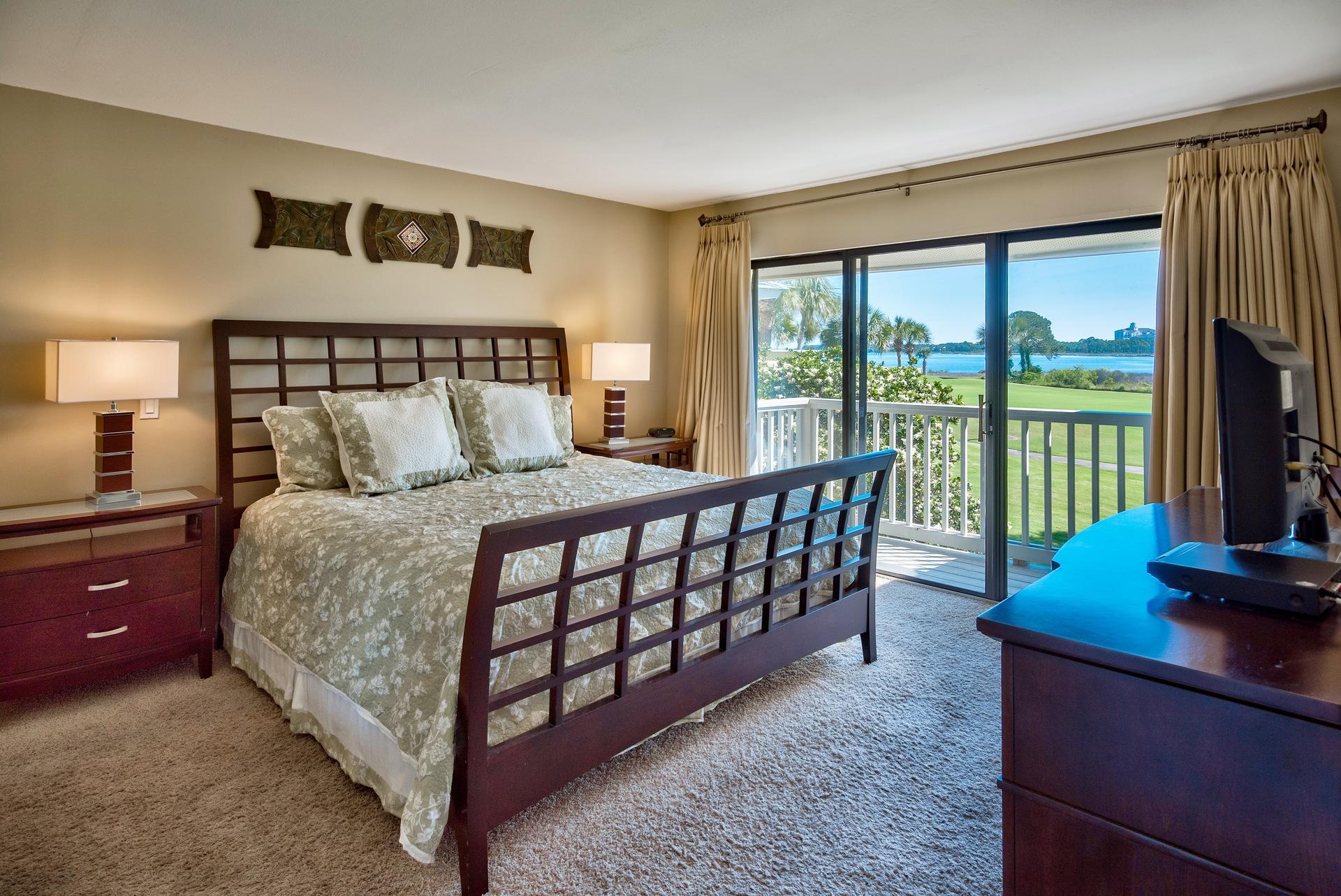 HARBOUR POINT CONDO - Residential