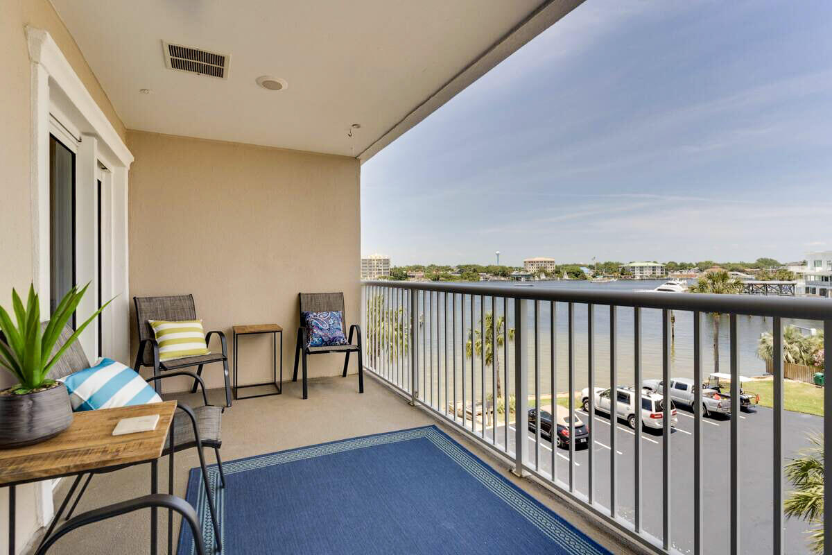 SUN KING TOWERS PH 1 - Residential