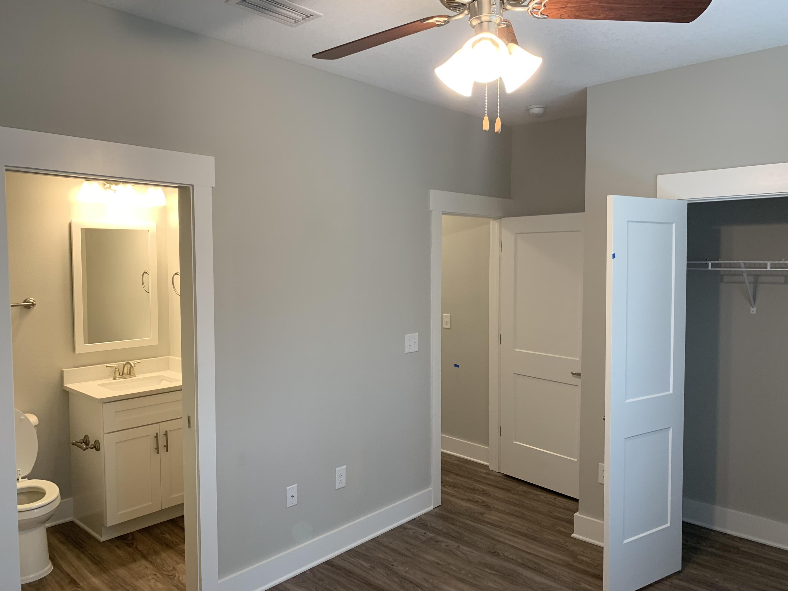 VERANDAS AT FREEPORT - Residential Lease