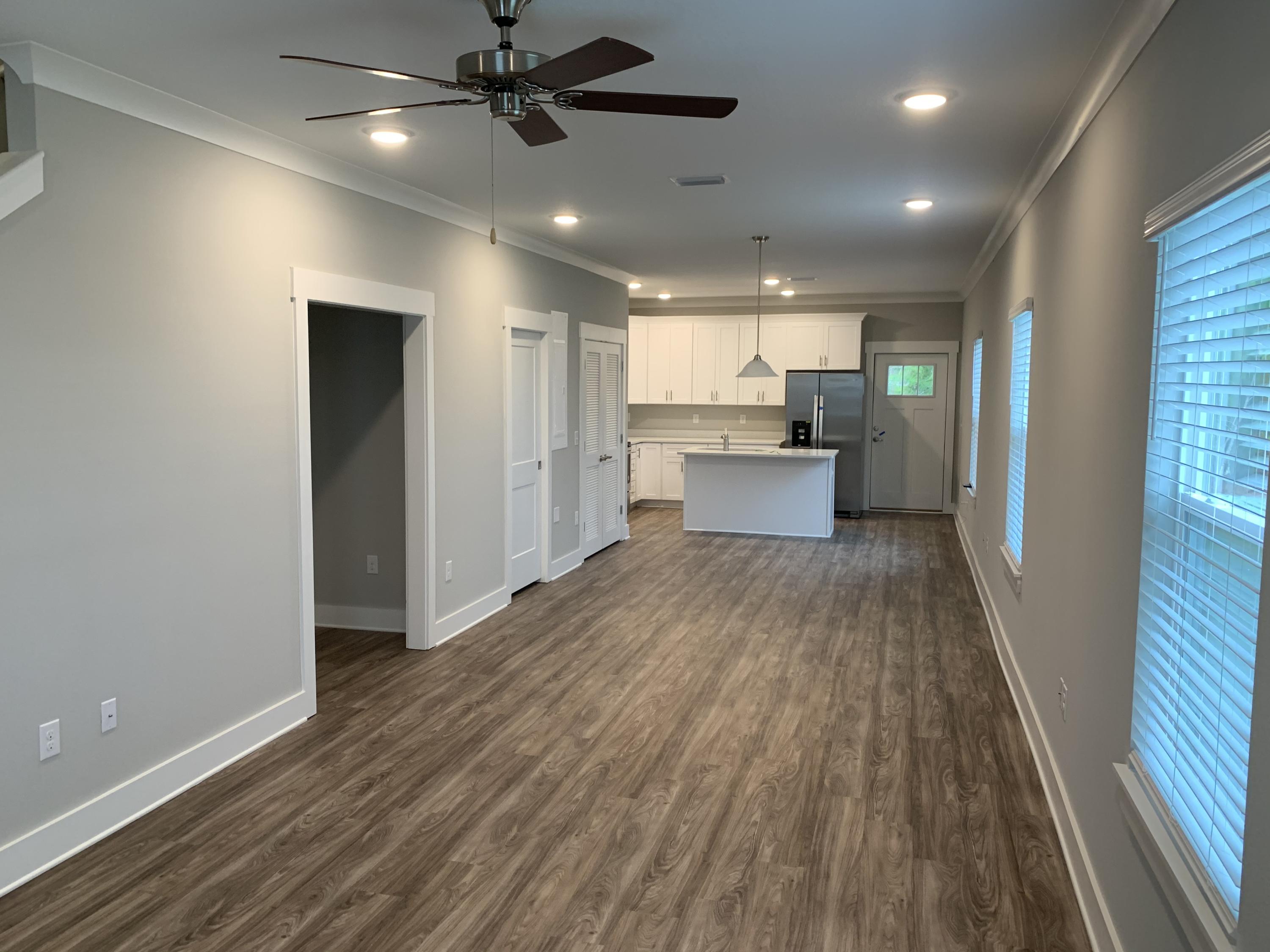 VERANDAS AT FREEPORT - Residential Lease