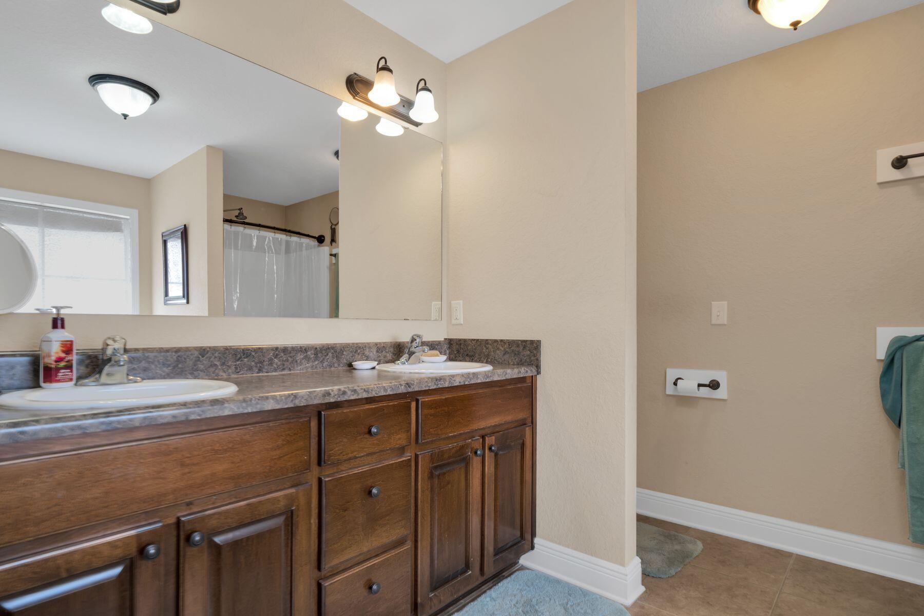 MOSSY OAKS - Residential