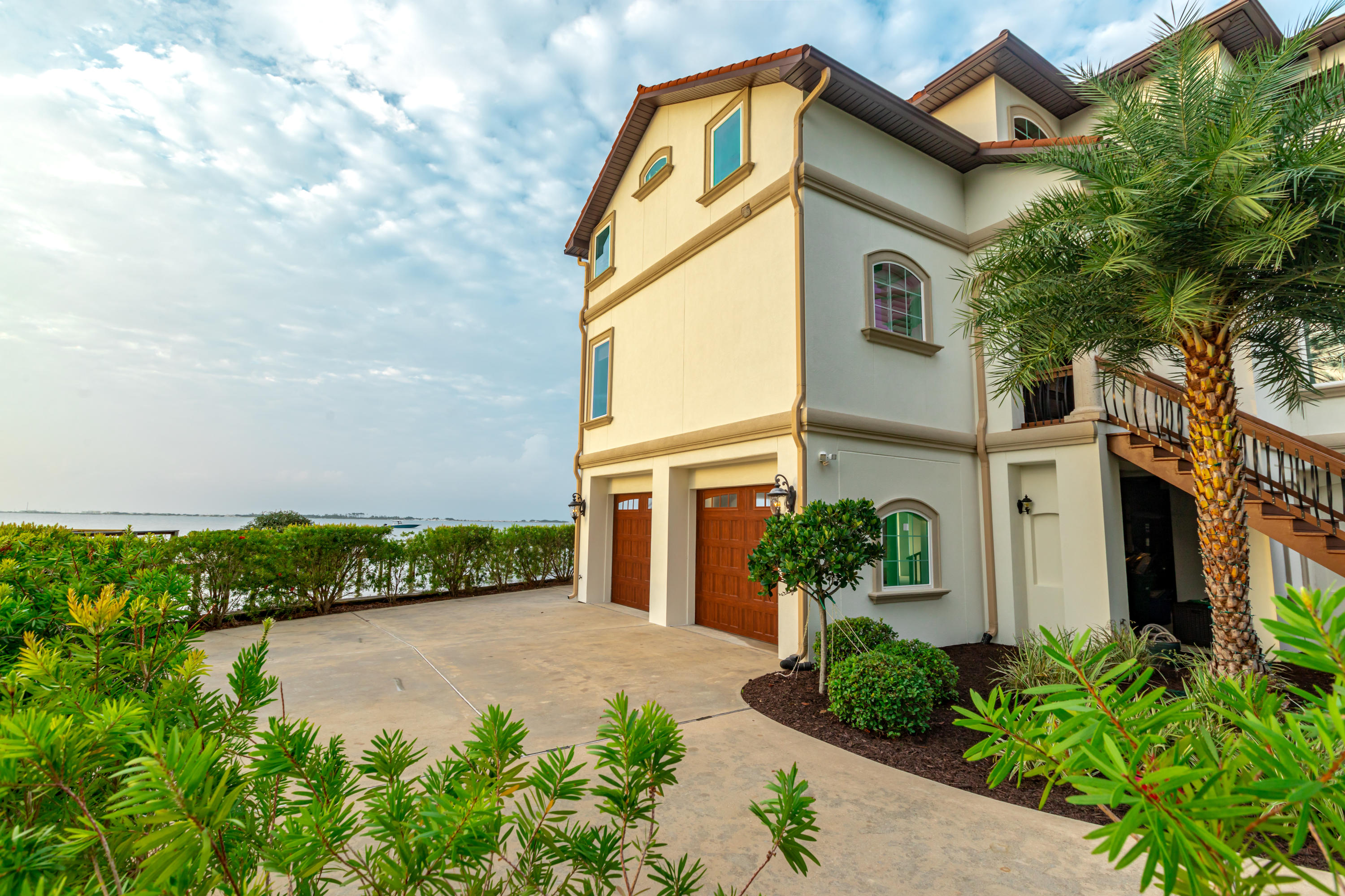 PALMETTO LAKE PRESERVE - Residential