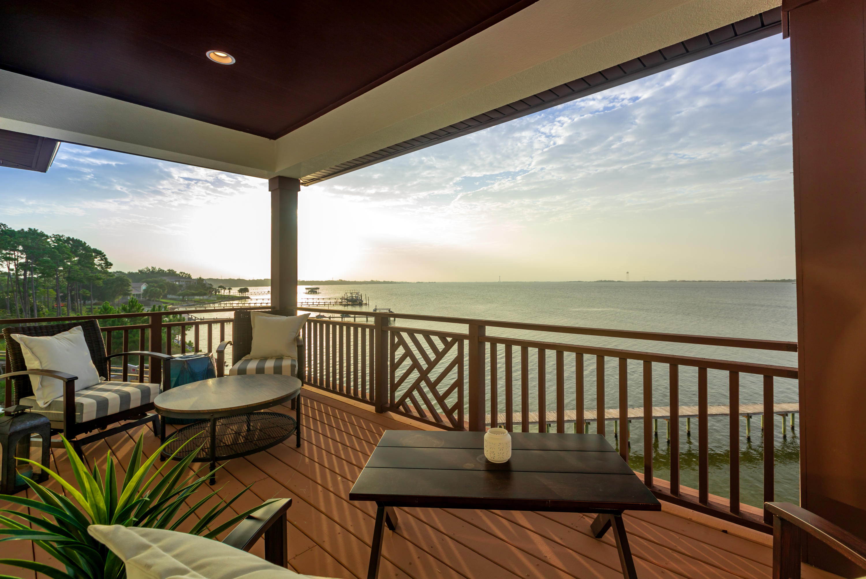 PALMETTO LAKE PRESERVE - Residential