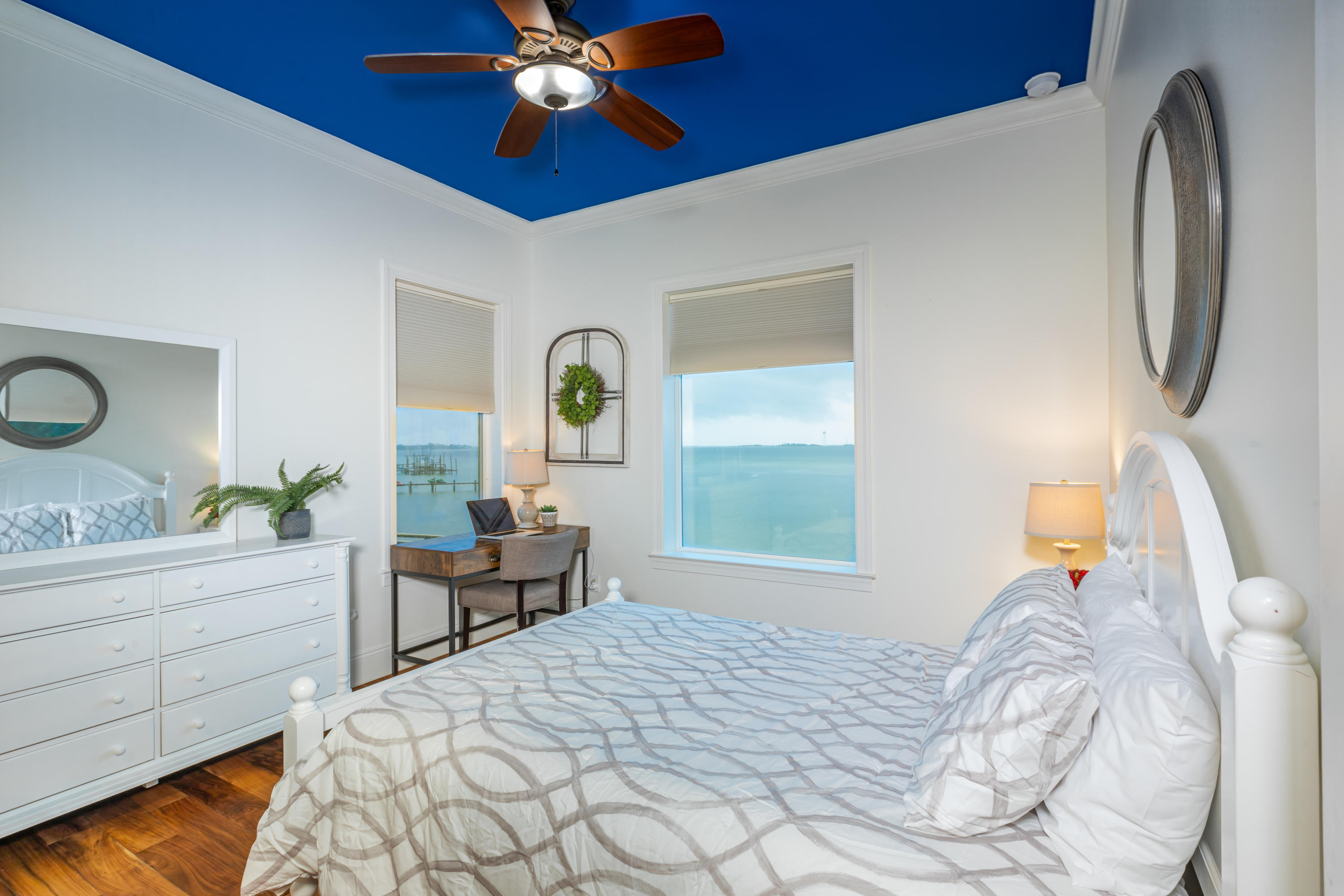 PALMETTO LAKE PRESERVE - Residential