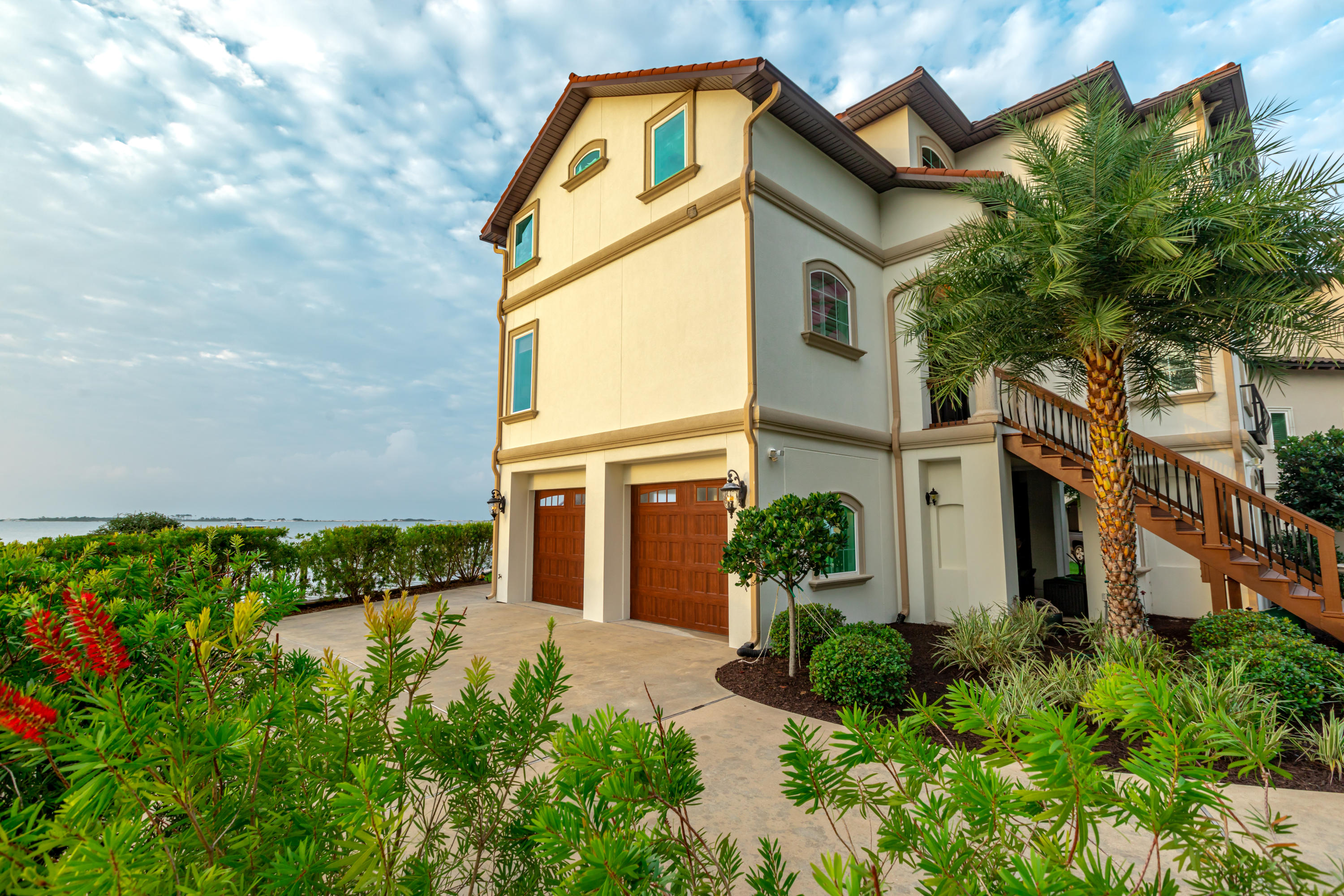 PALMETTO LAKE PRESERVE - Residential