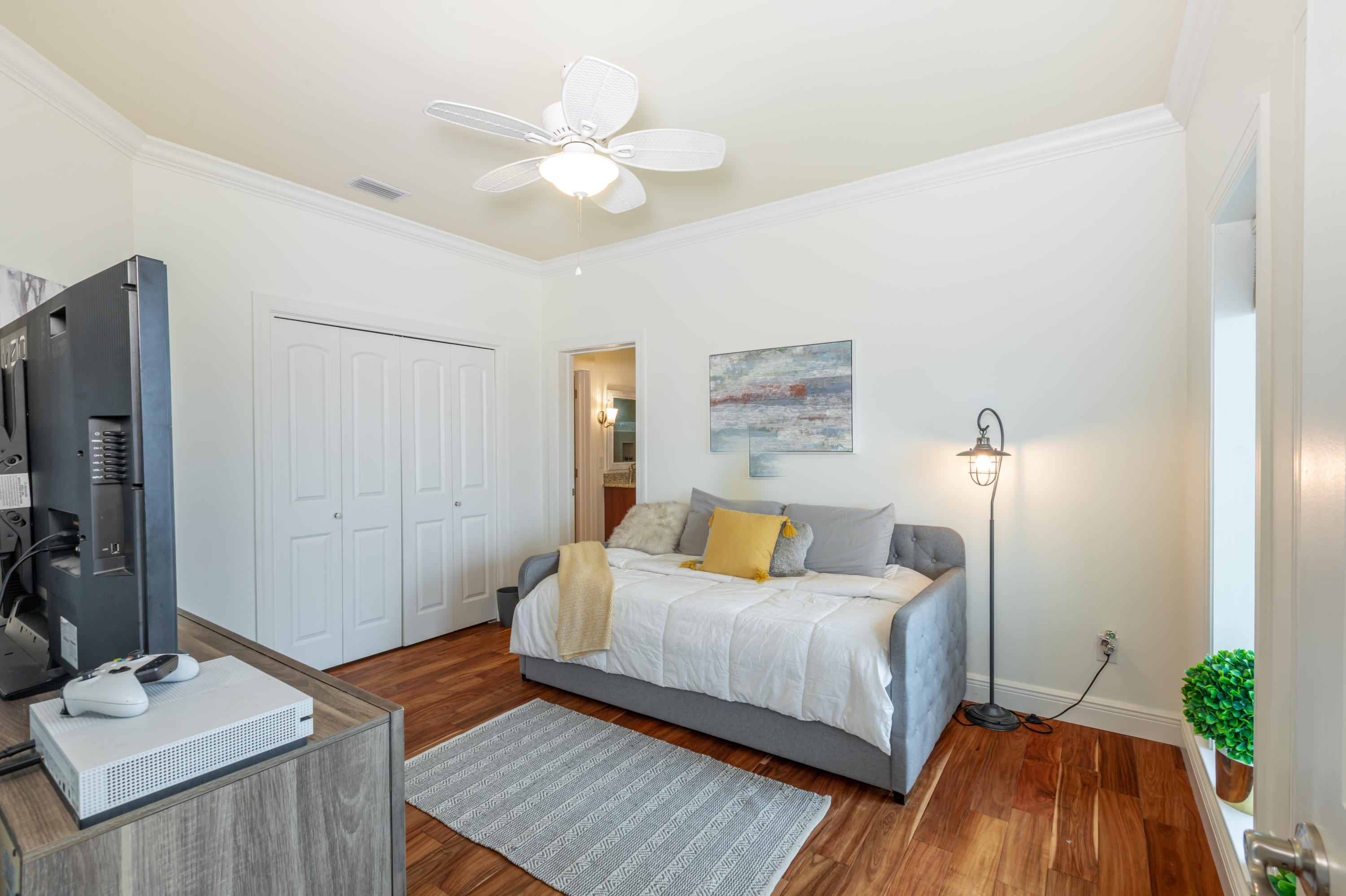 PALMETTO LAKE PRESERVE - Residential