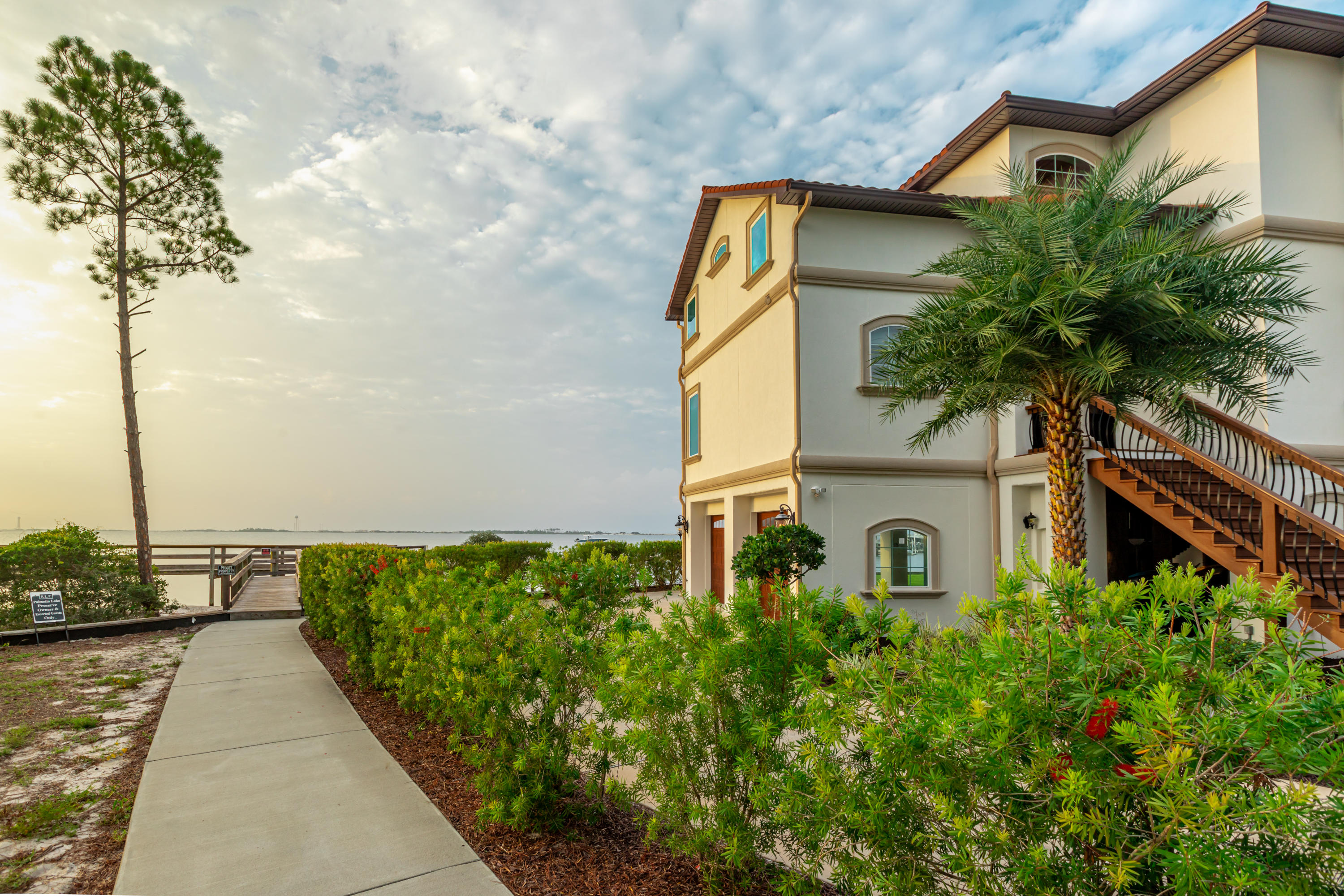 PALMETTO LAKE PRESERVE - Residential