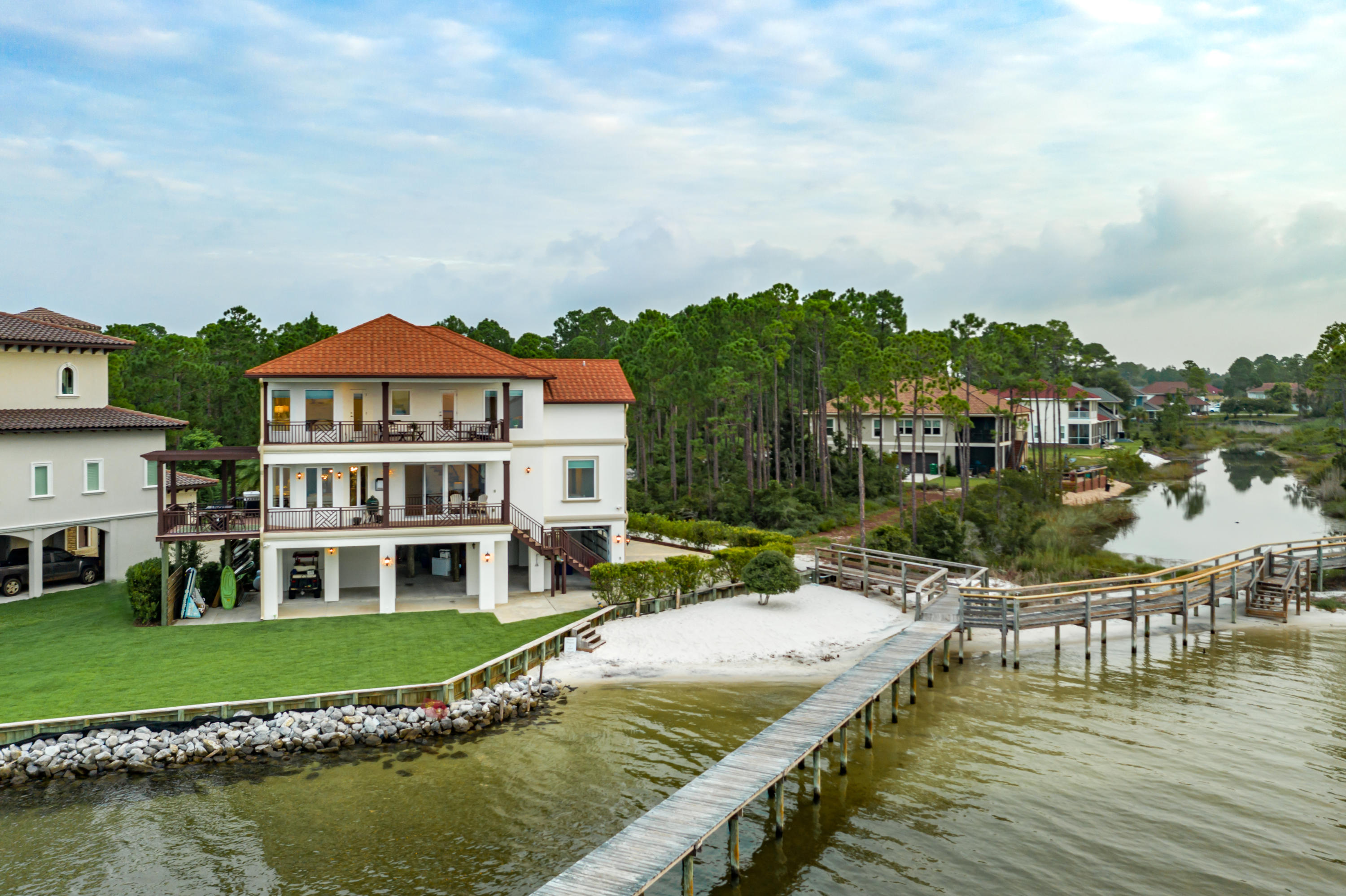 PALMETTO LAKE PRESERVE - Residential