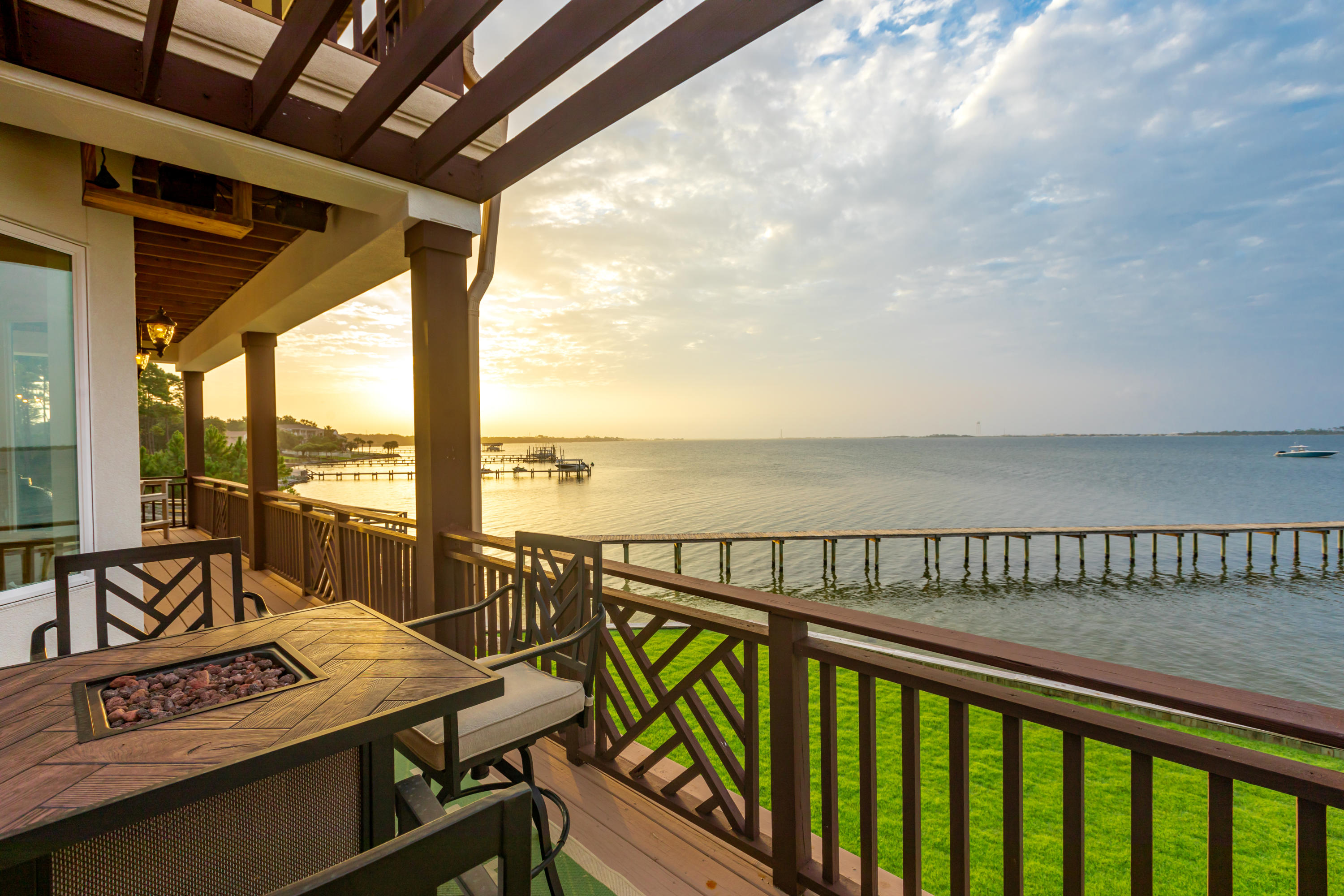 PALMETTO LAKE PRESERVE - Residential